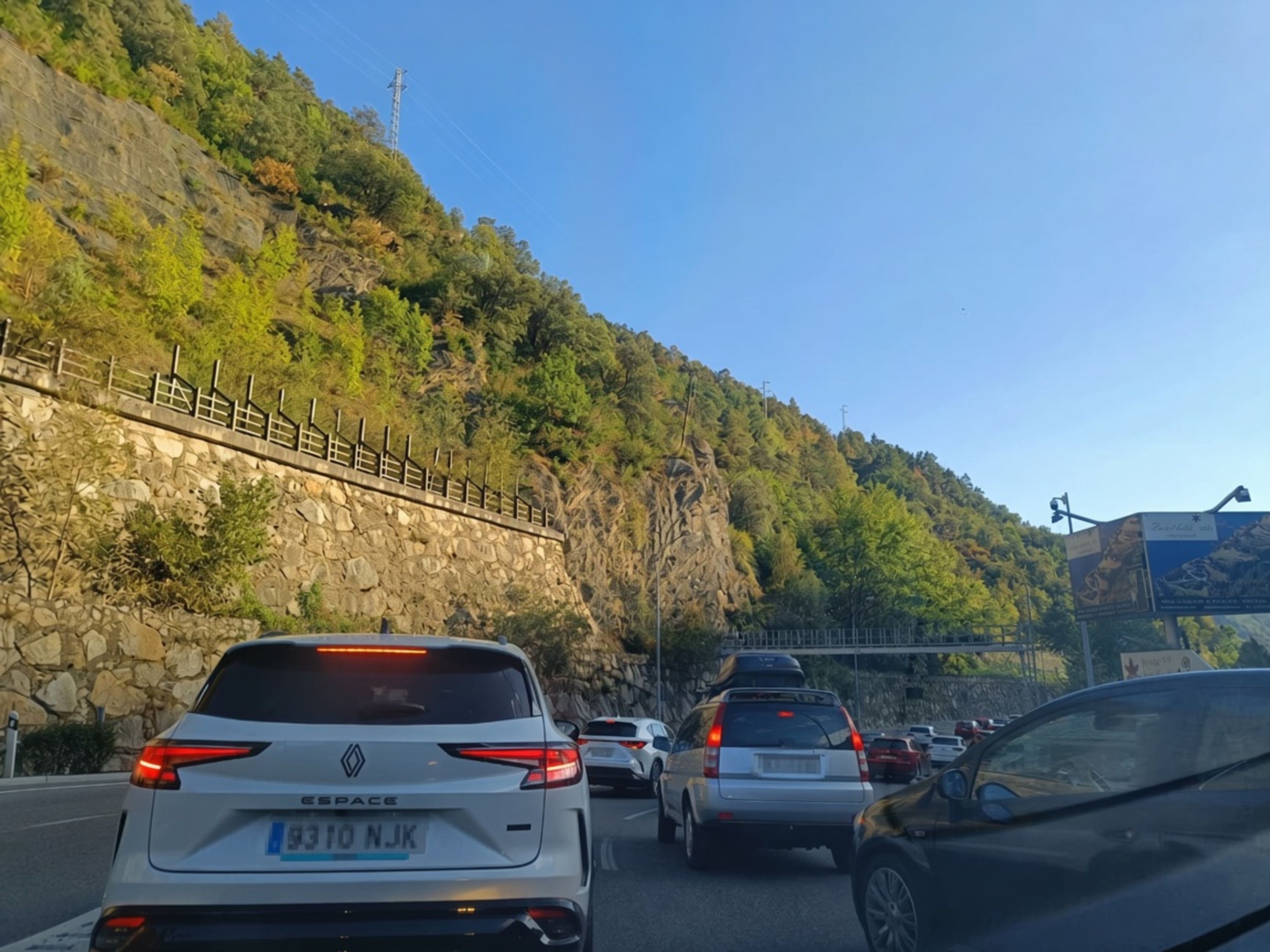 Cua de sortida aquesta tarda de dissabte. Cua de sortida aquesta tarda de dissabte.