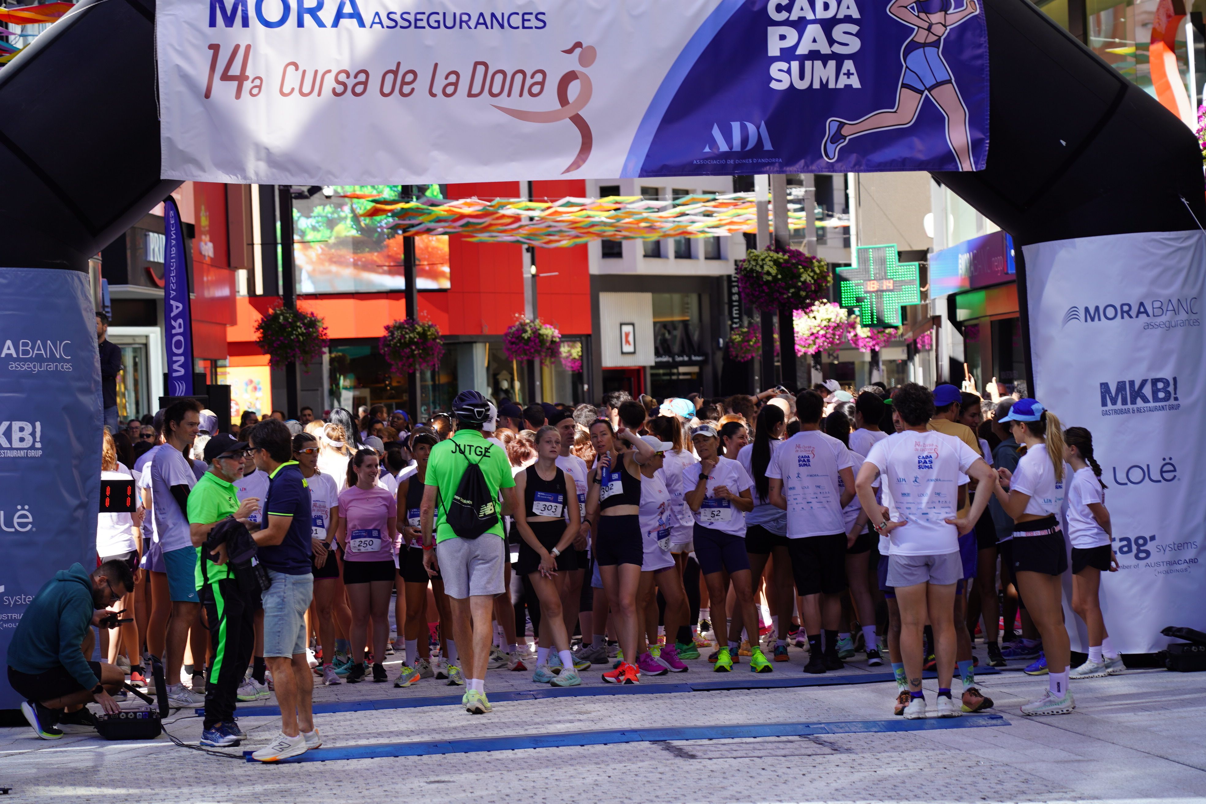Minuts abans de la sortida de la 5K. Minuts abans de la sortida de la 5K.