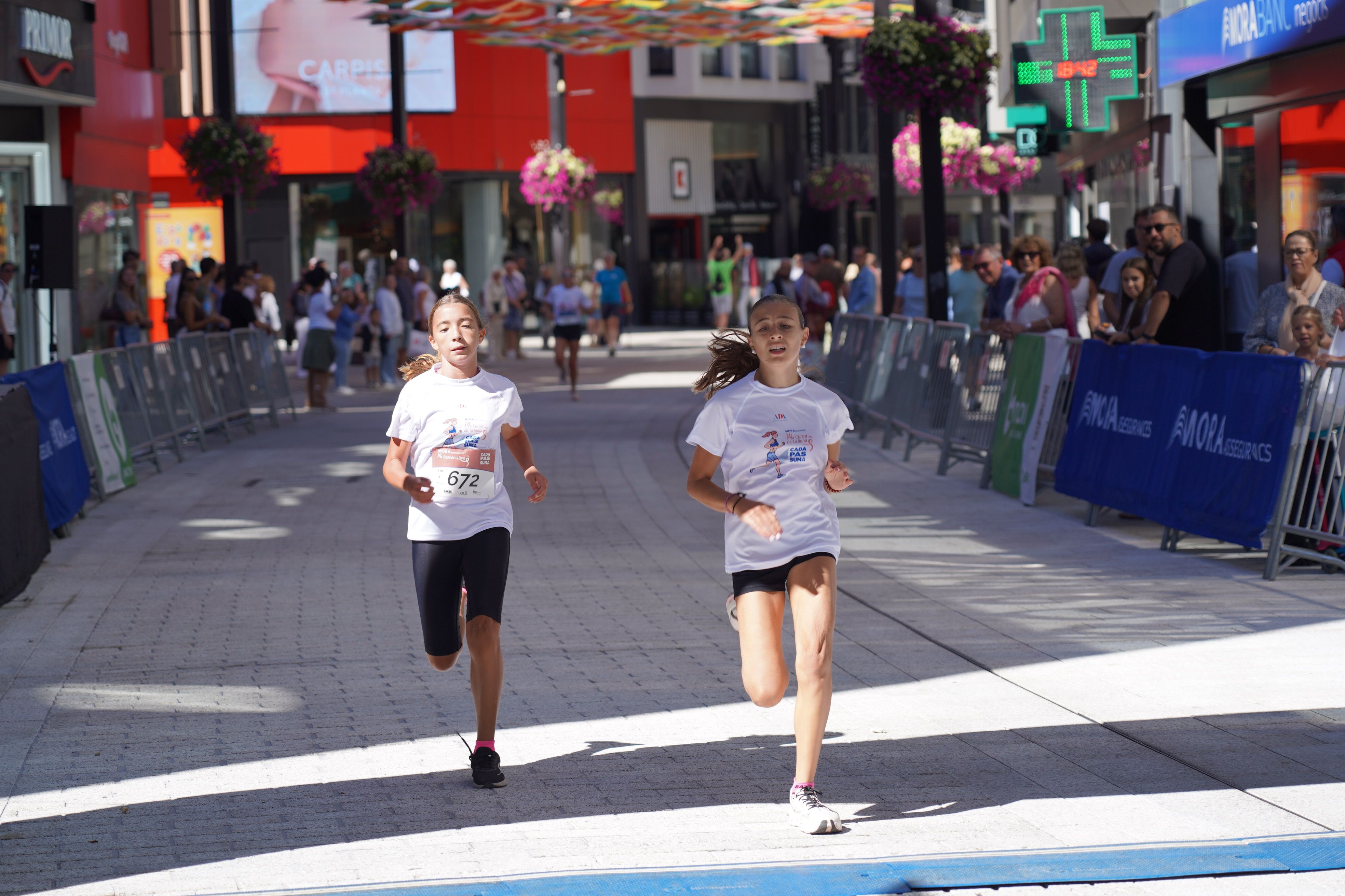 Algunes s'ho han decidit a l'esprint final. Algunes s'ho han decidit a l'esprint final.