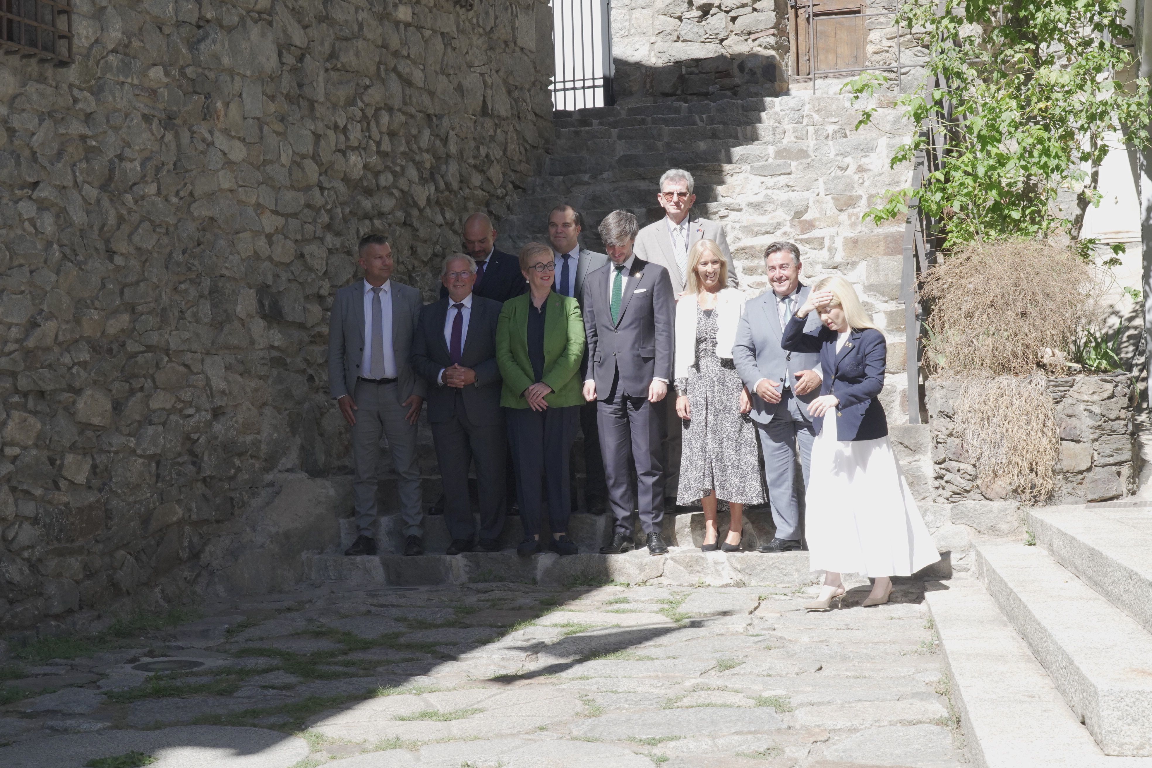 Els participants a la 19a Conferència de Presidents de Parlaments de Petits Estats Europeus. Els participants a la 19a Conferència de Presidents de Parlaments de Petits Estats Europeus.