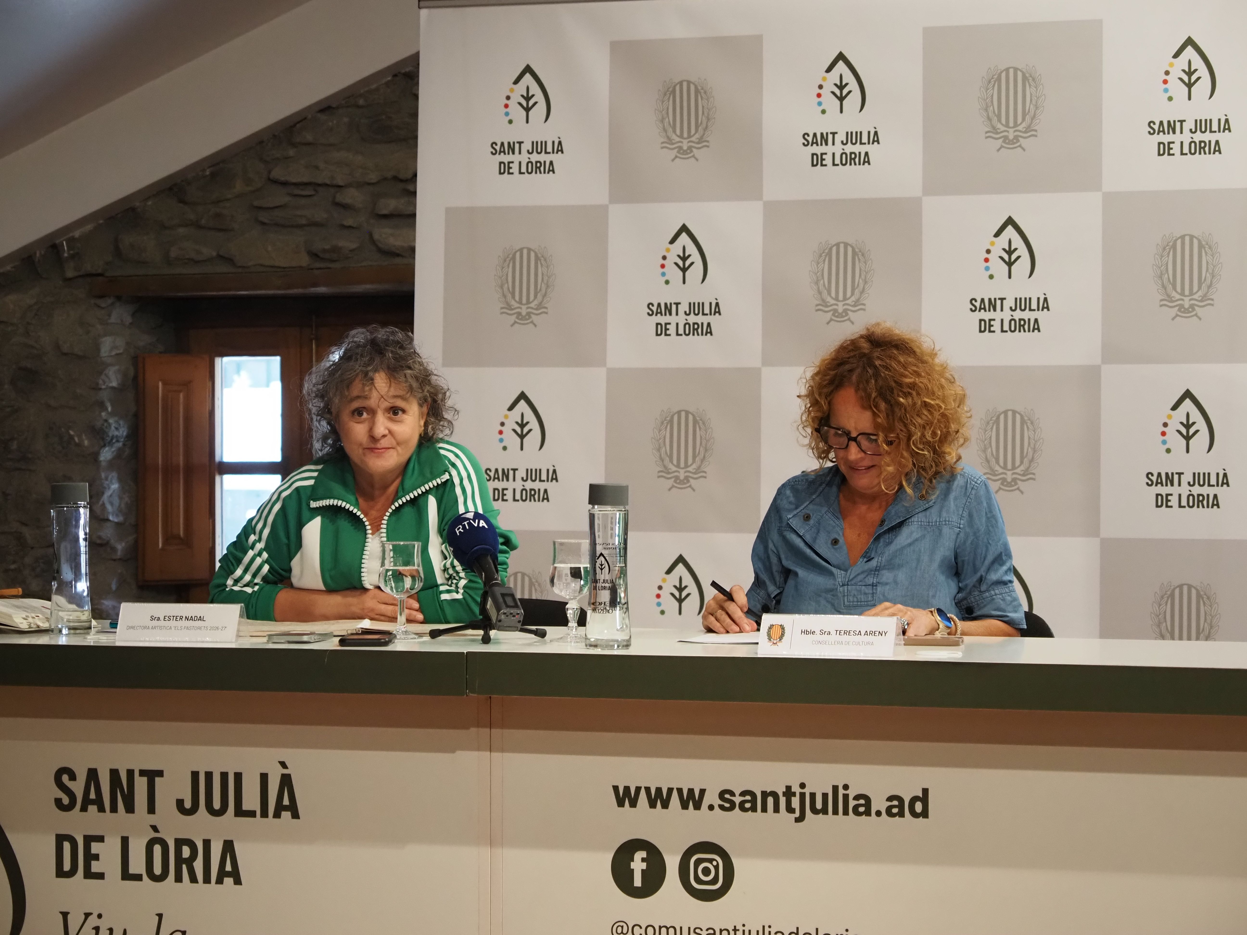 P9159363 La portaveu del Sindicat, Rebeca Bonache.