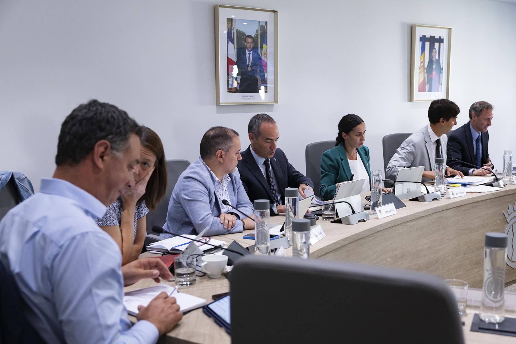 Els cònsols s'han reunit aquest dimarts amb membres de la comissió parlamentària. 