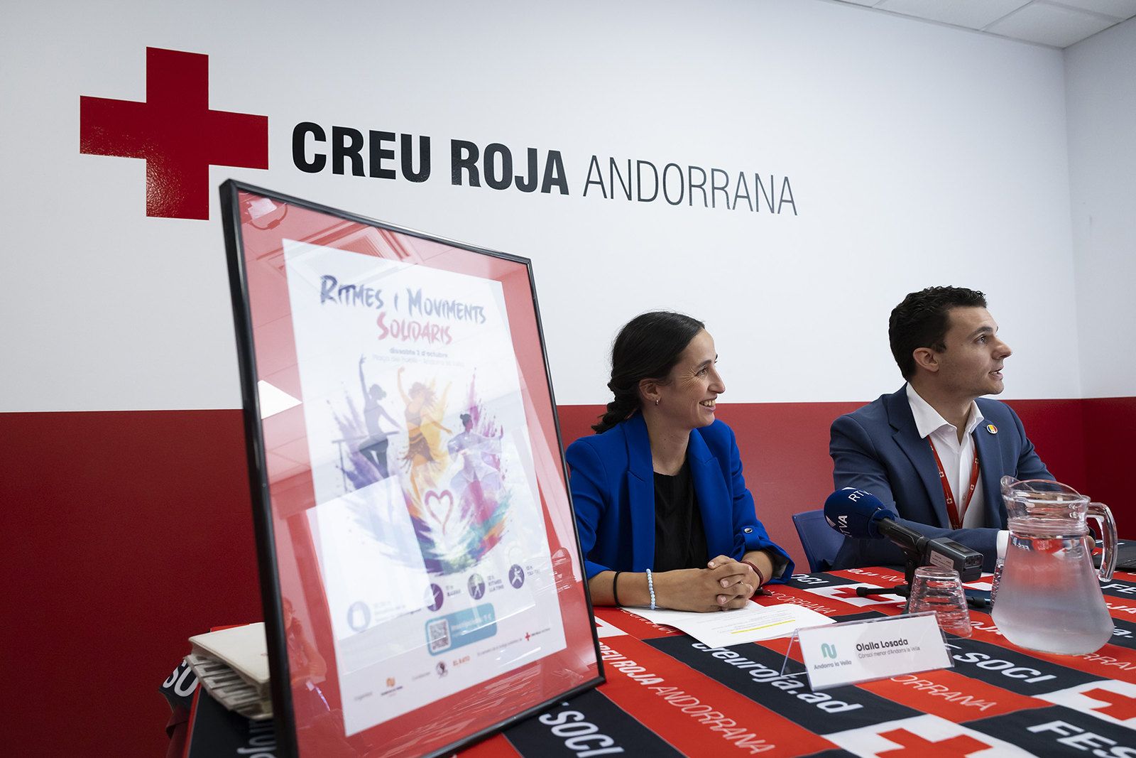 La cònsol menor d'Andorra la Vella, Olalla Losada, i el director general de la Creu Roja Andorrana, Jordi Ribes, durant la roda de premsa.