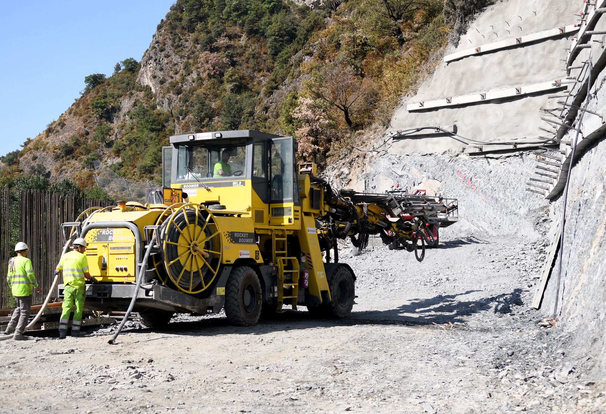 Obres de construcció del túnel de Rocafort. Obres de construcció del túnel de Rocafort.