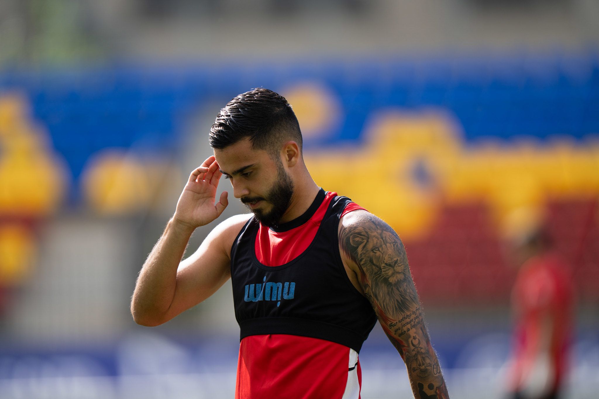 Després d'una llarga espera, Enes Sali ja apareix inscrit a la web de LaLiga. La portaveu del Sindicat, Rebeca Bonache.