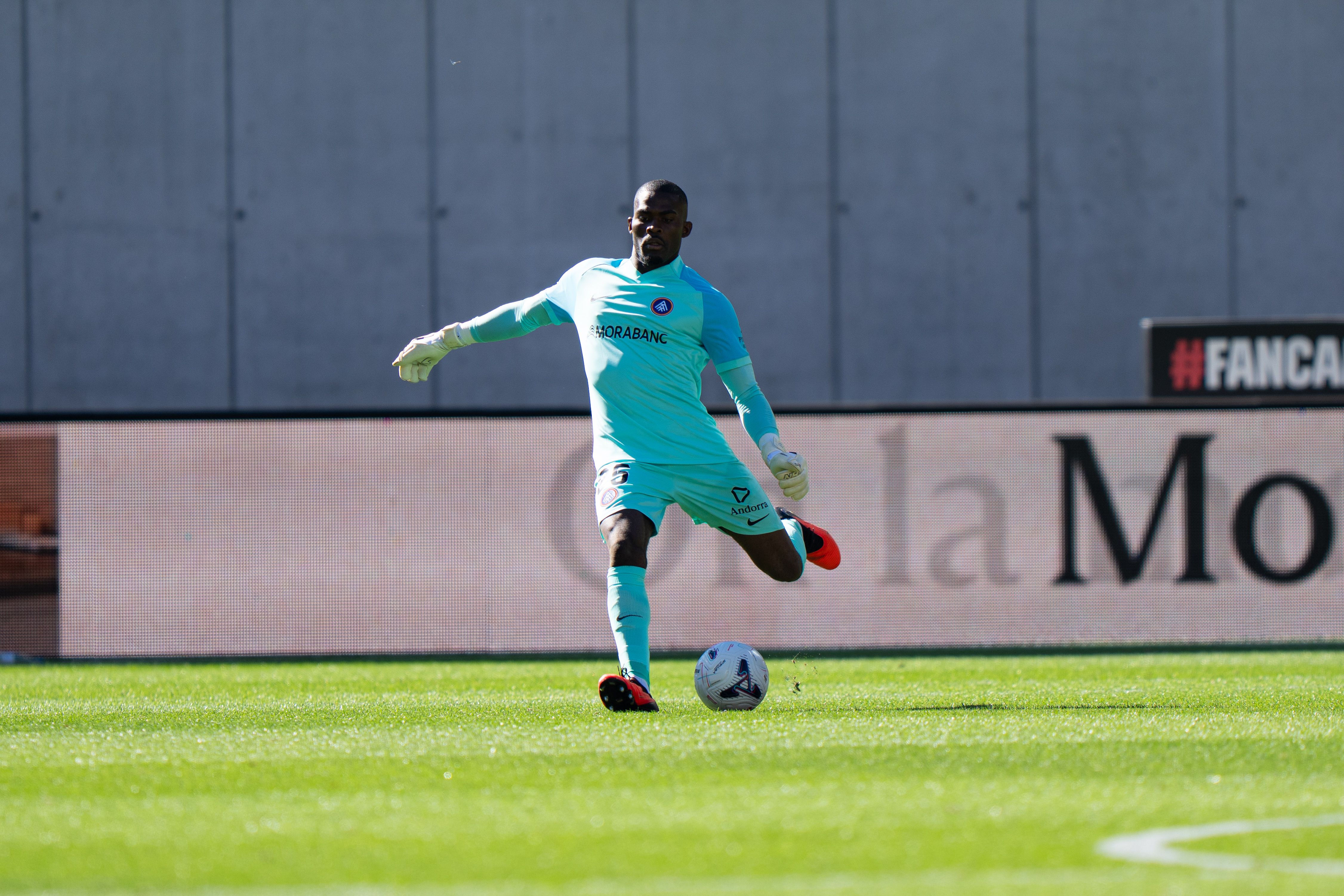 Jesús Owono s'ha estrenat altra vegada com a tricolor davant l'Sporting. La portaveu del Sindicat, Rebeca Bonache.