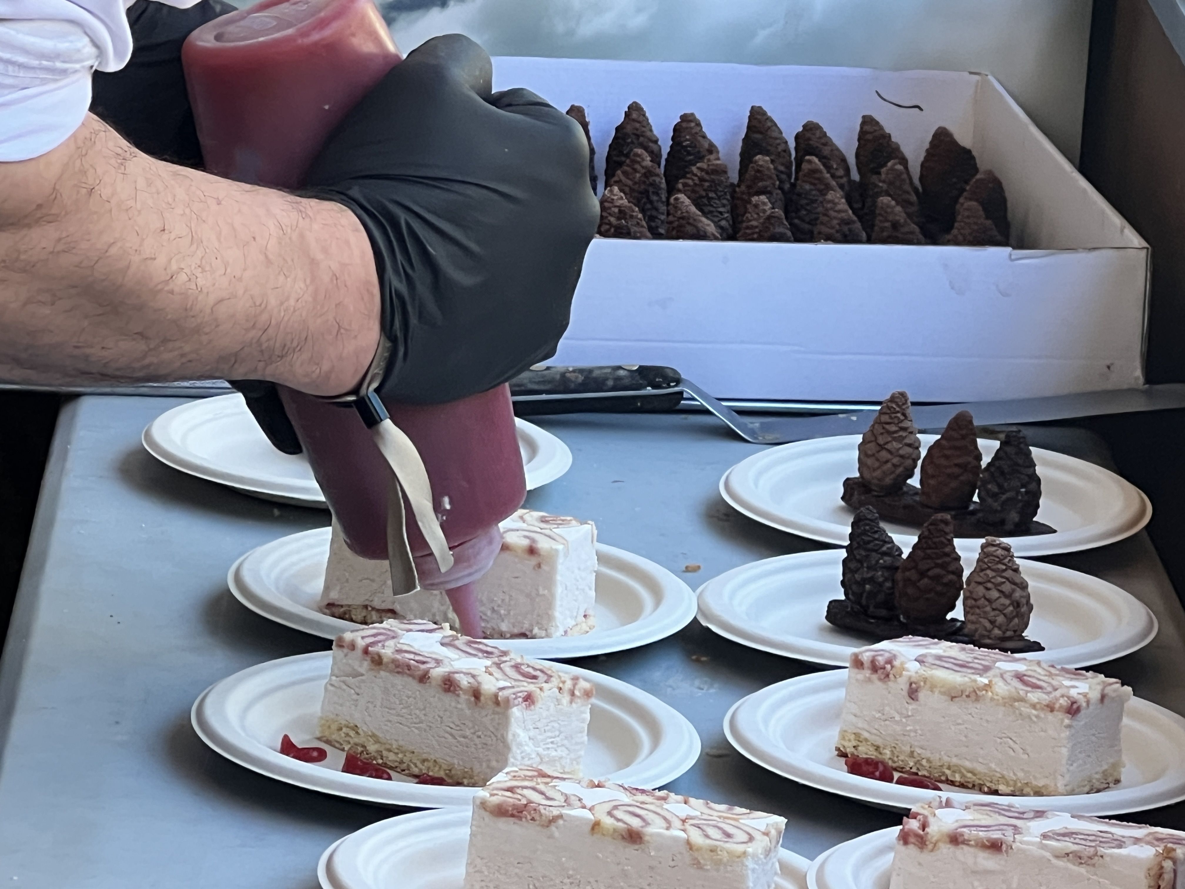 Preparant alguns dels plats. Preparant alguns dels plats.