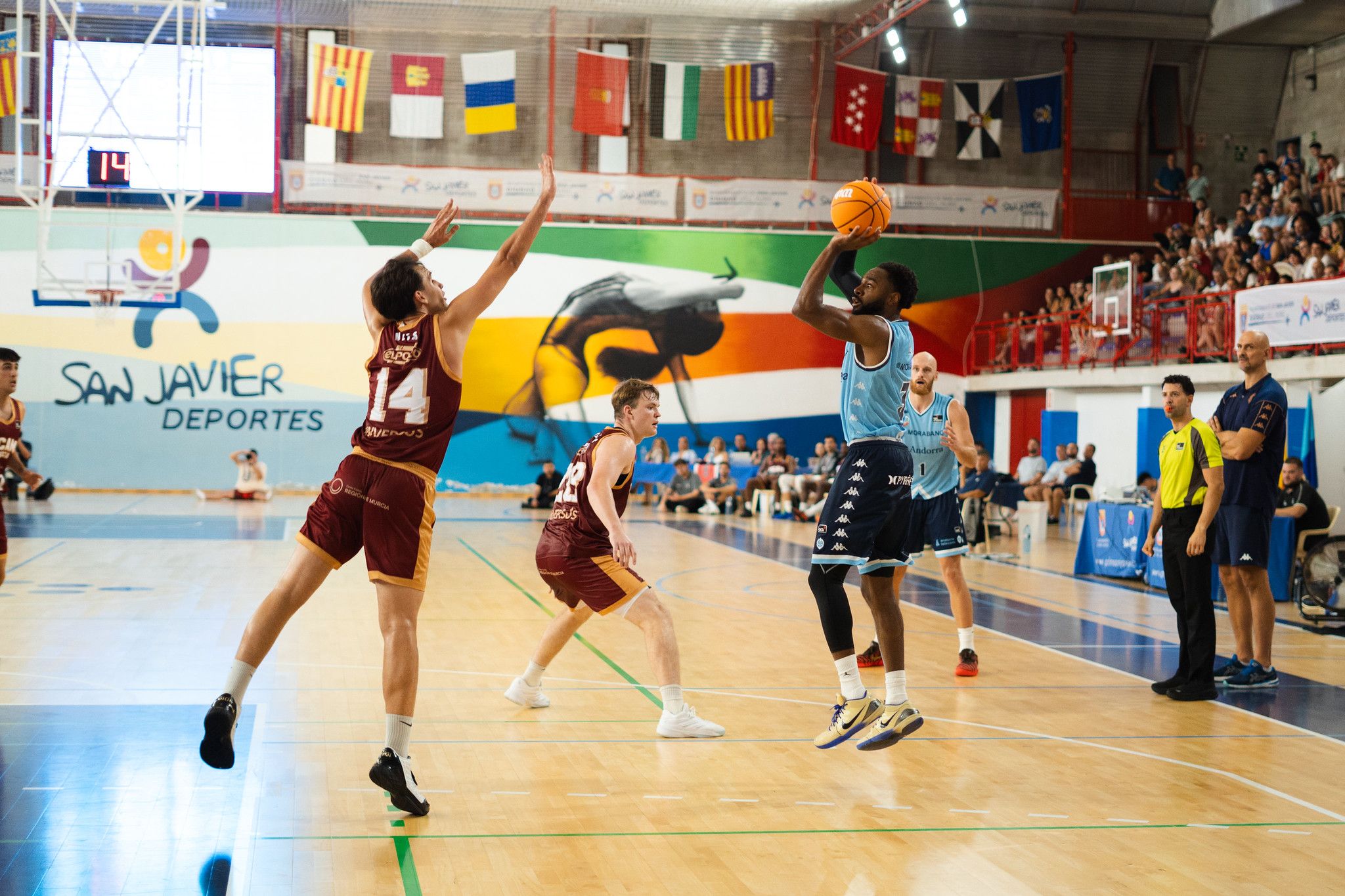 Best en un llançament contra el Murcia. // MoraBanc Andorra La portaveu del Sindicat, Rebeca Bonache.