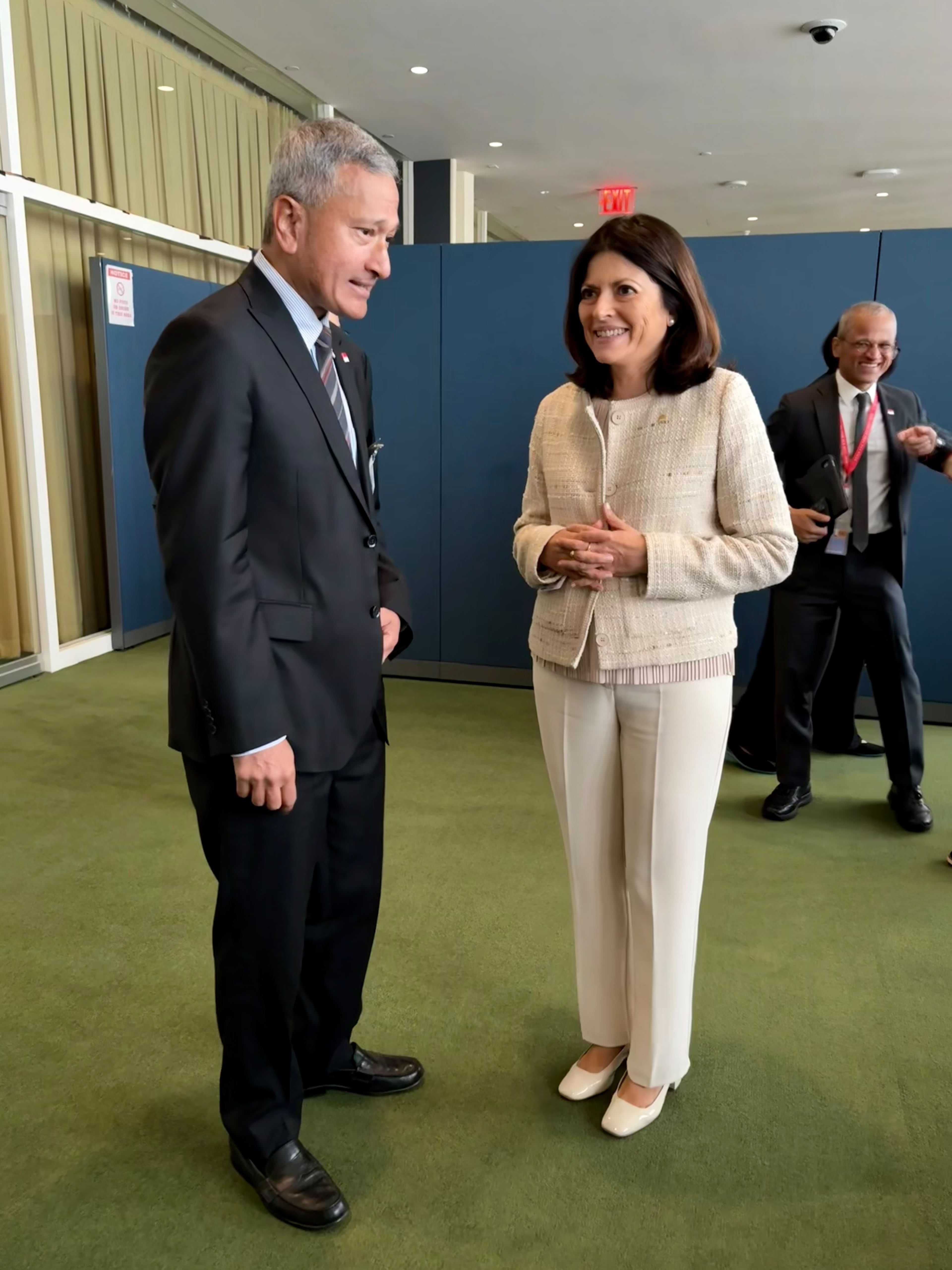 Ubach amb el ministre d'Afers Exteriors de Singapur. // Govern d'Andorra La portaveu del Sindicat, Rebeca Bonache.