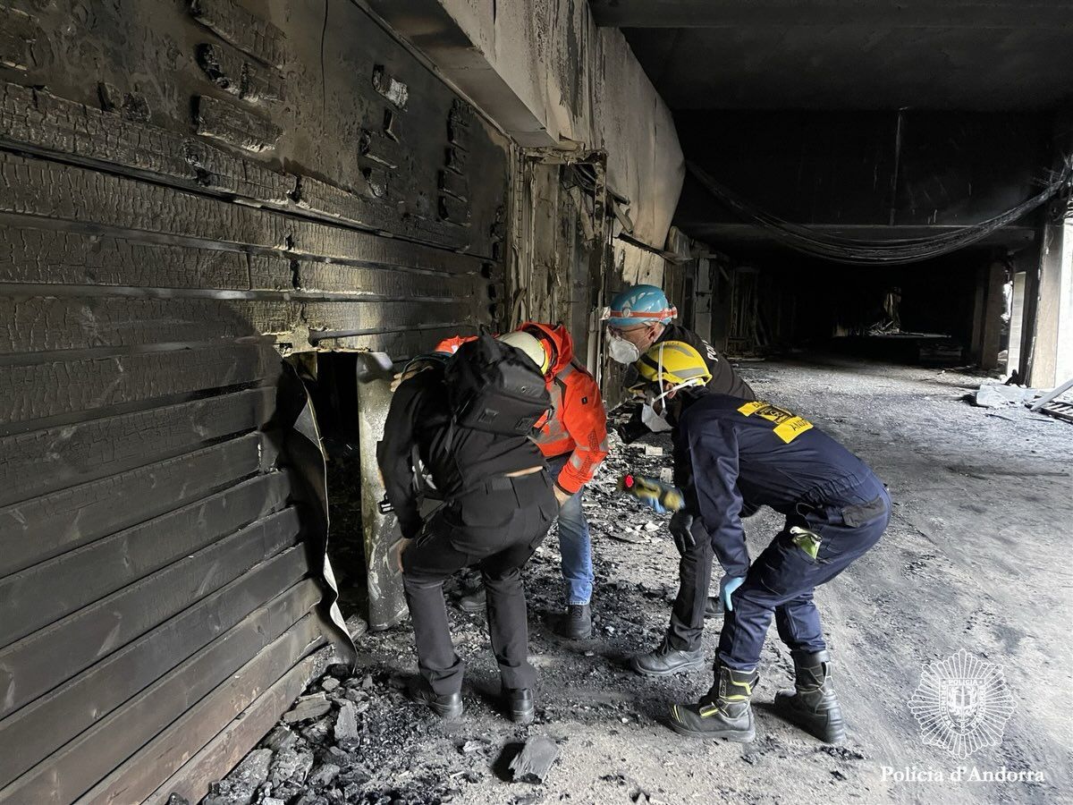 Un altre moment de la inspecció. Un altre moment de la inspecció.