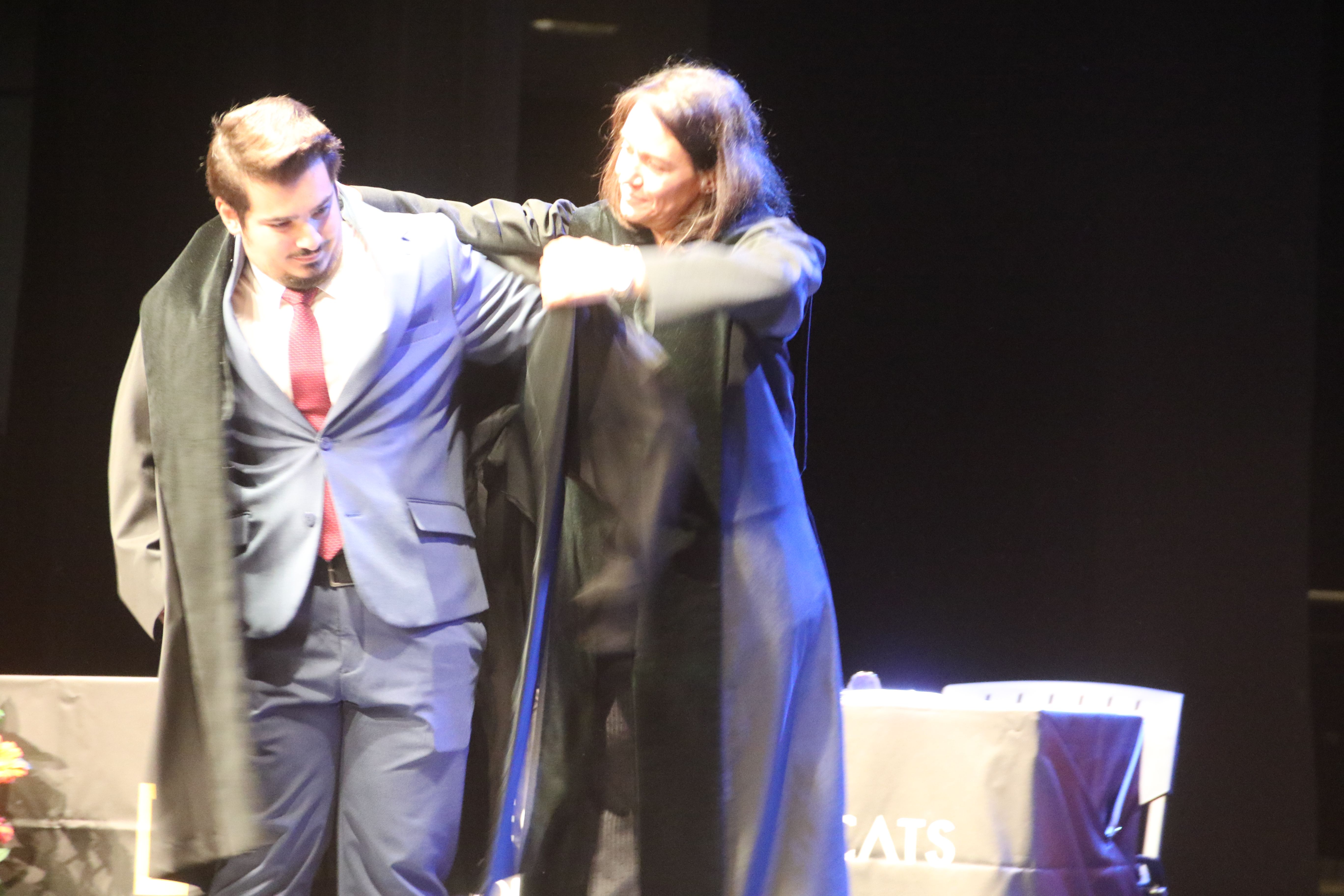 Imposició de la toga a Eduard Pérez. Imposició de la toga a Eduard Pérez.