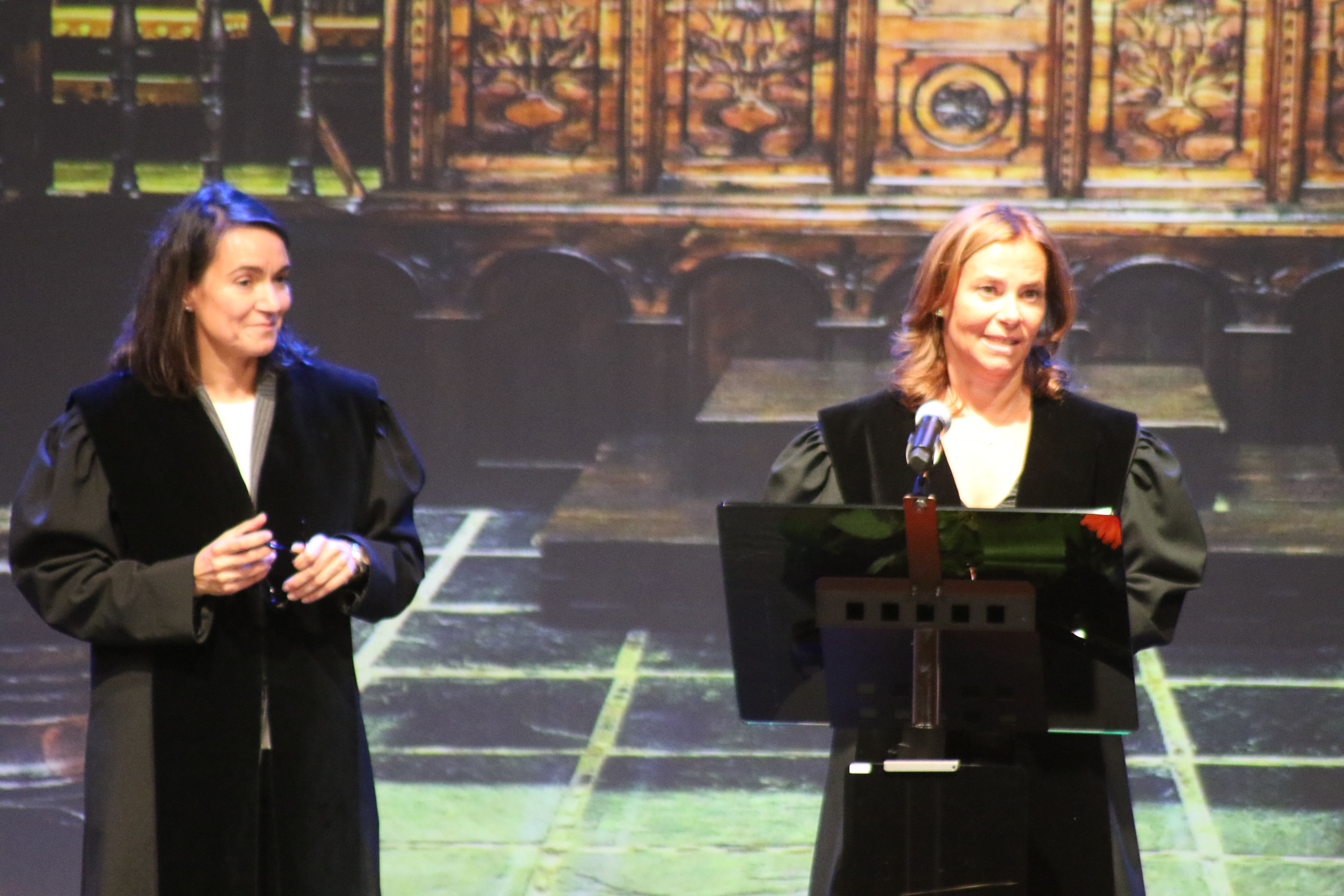 L'exdegana Sònia Baixench ha estat reconeguda per la seva etapa al capdavant de la institució i pels 25 anys. L'exdegana Sònia Baixench ha estat reconeguda per la seva etapa al capdavant de la institució i pels 25 anys.