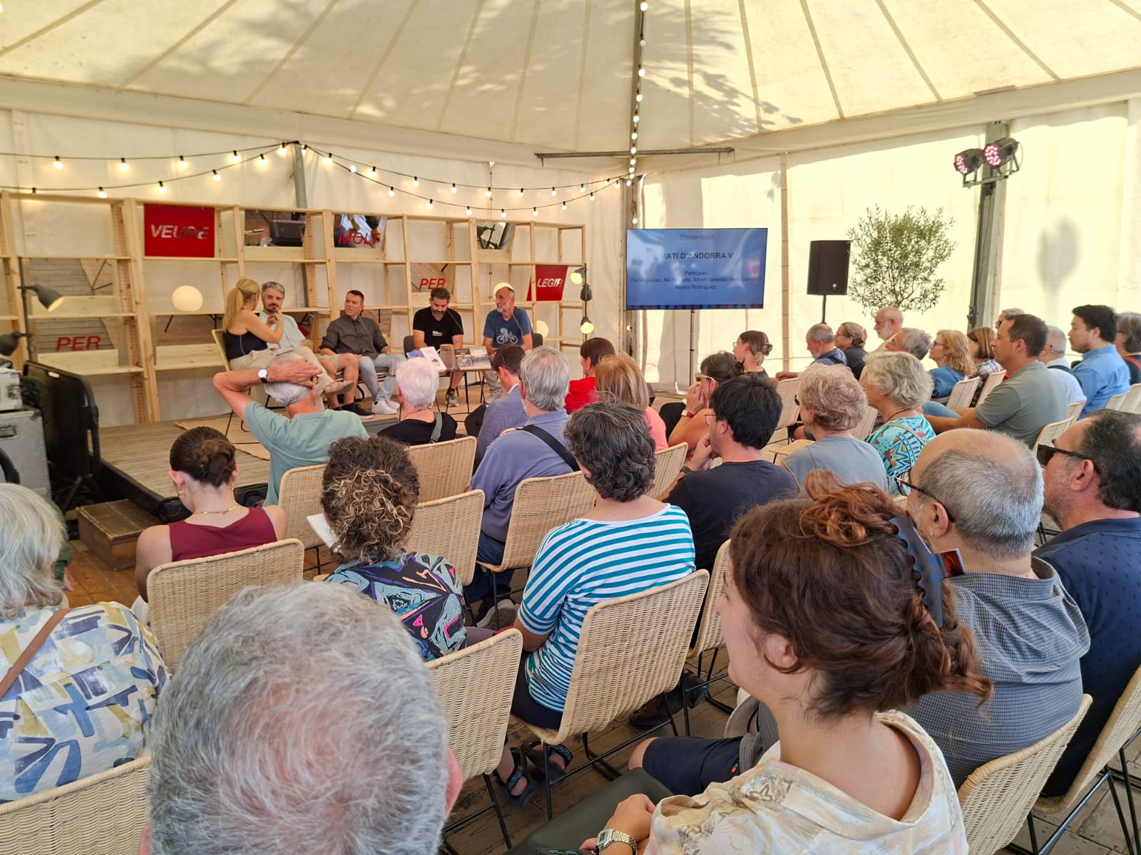 Participants al Matí d'Andorra de la Setmana del Llibre en Català. Participants al Matí d'Andorra de la Setmana del Llibre en Català.