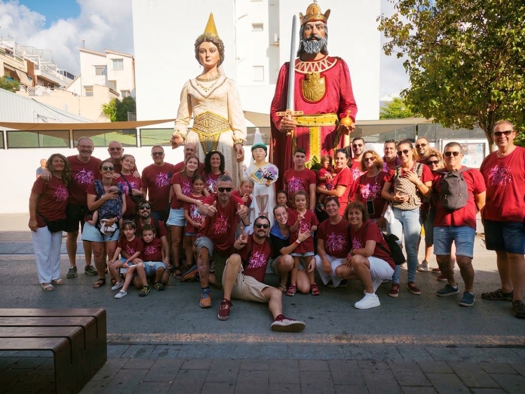 La Gresca Gegantera d’Andorra la Vella participat a la Fira de la Minerva de Calella, una de les trobades geganteres més reconegudes de Catalunya.