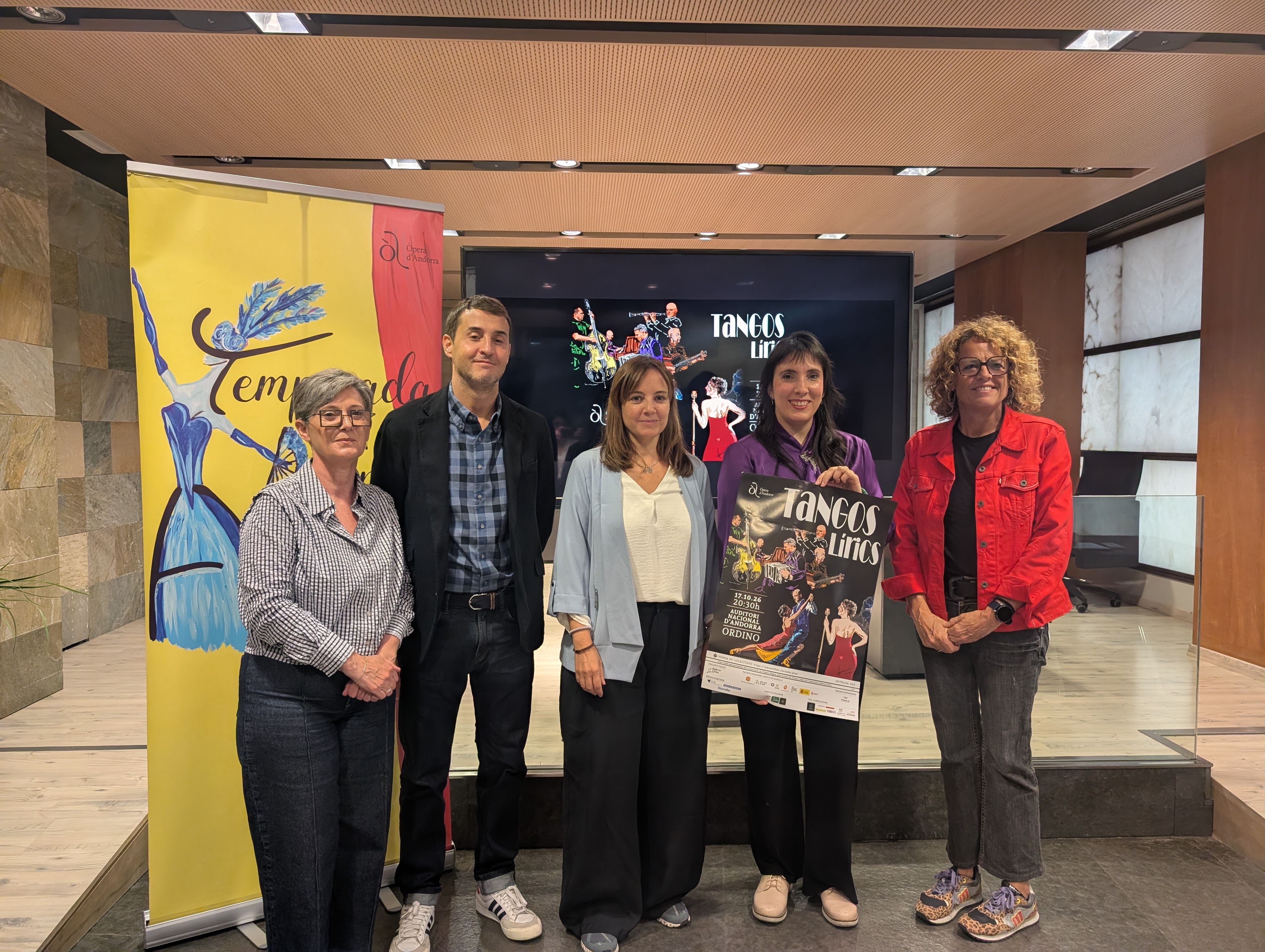 Montse Checa, Joan-Marc Joval, Mònica Armengol, Jonaina Salvador i Teresa Areny en la presentació de la jornada.