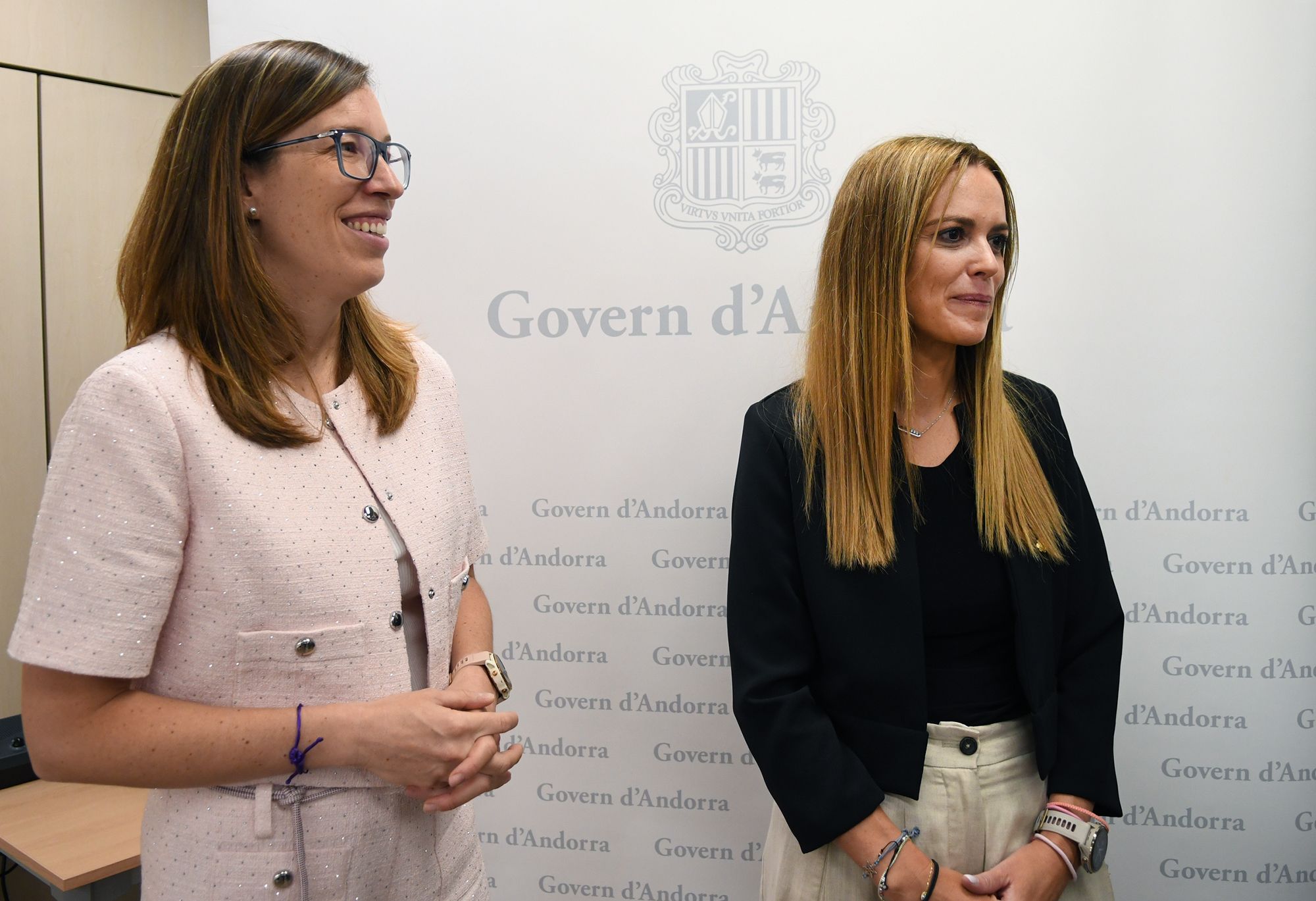 Laura Camps, secretària d’Estat d’Economia, Treball i Habitatge, i Mariona Cadena, secretària d’Estat d’Igualtat. Laura Camps, secretària d’Estat d’Economia, Treball i Habitatge, i Mariona Cadena, secretària d’Estat d’Igualtat.