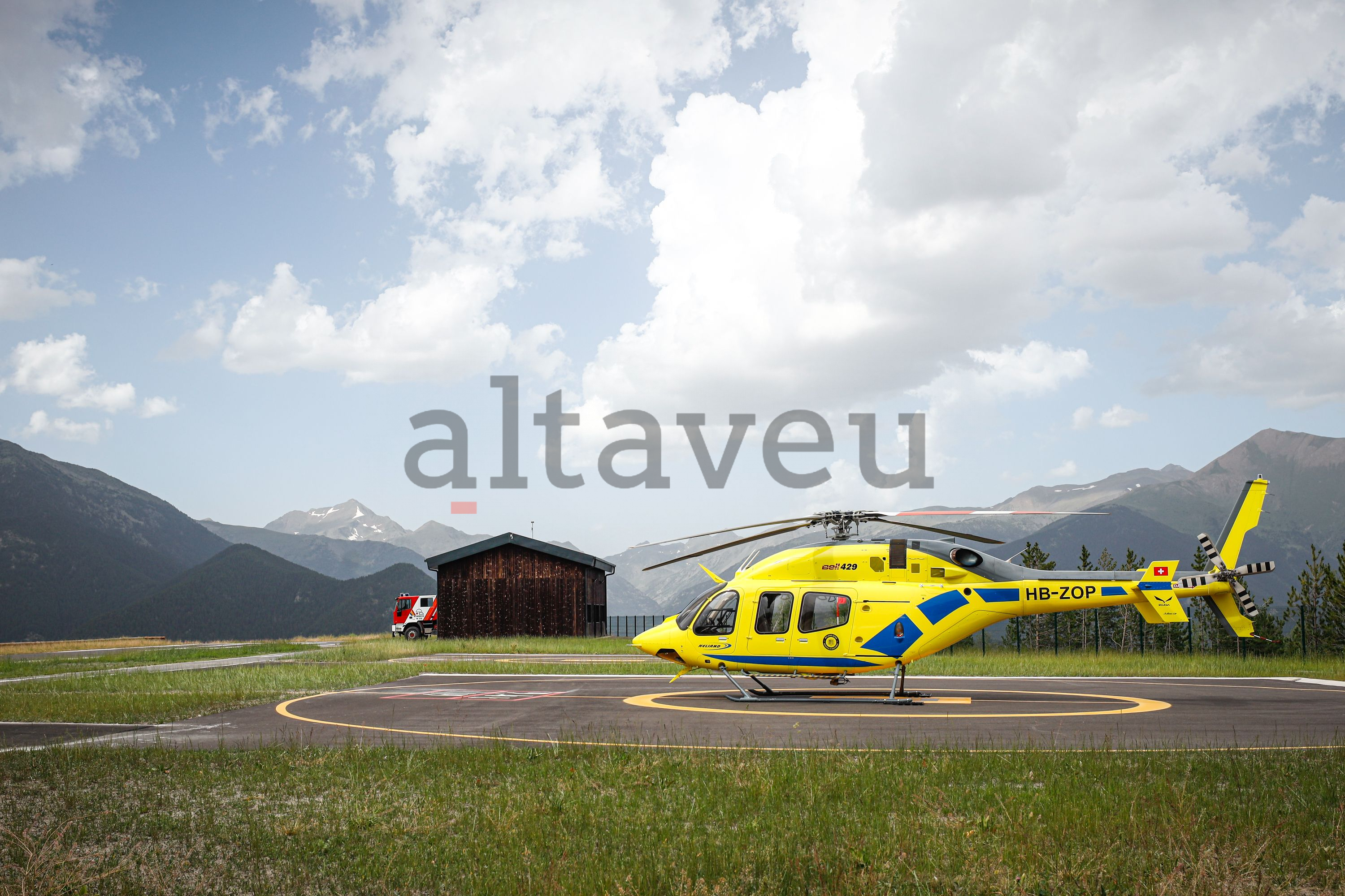 Un dels aparells d'Heliand a l'heliport nacional el dia de la inauguració.