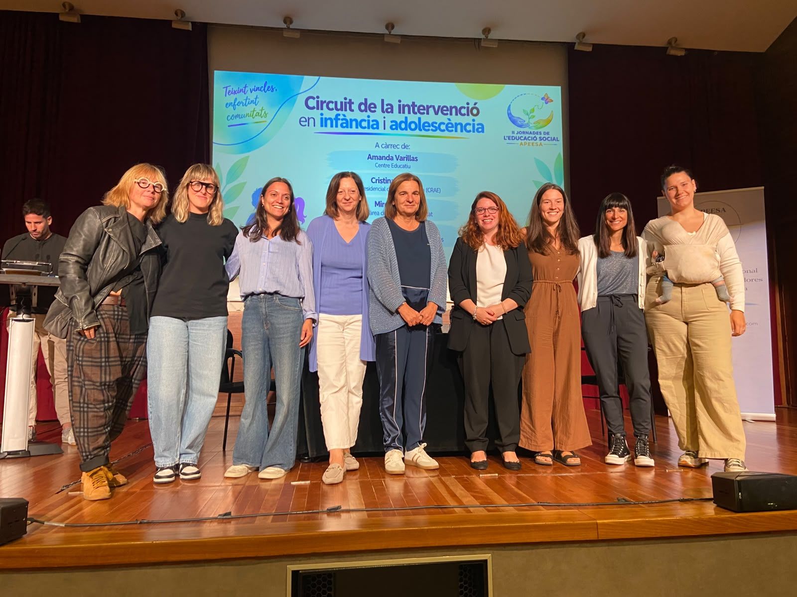 Ponents i organitzadores, amb les representant del ministeri d'Afers Socials, Esther Cervós i Trini Marín.