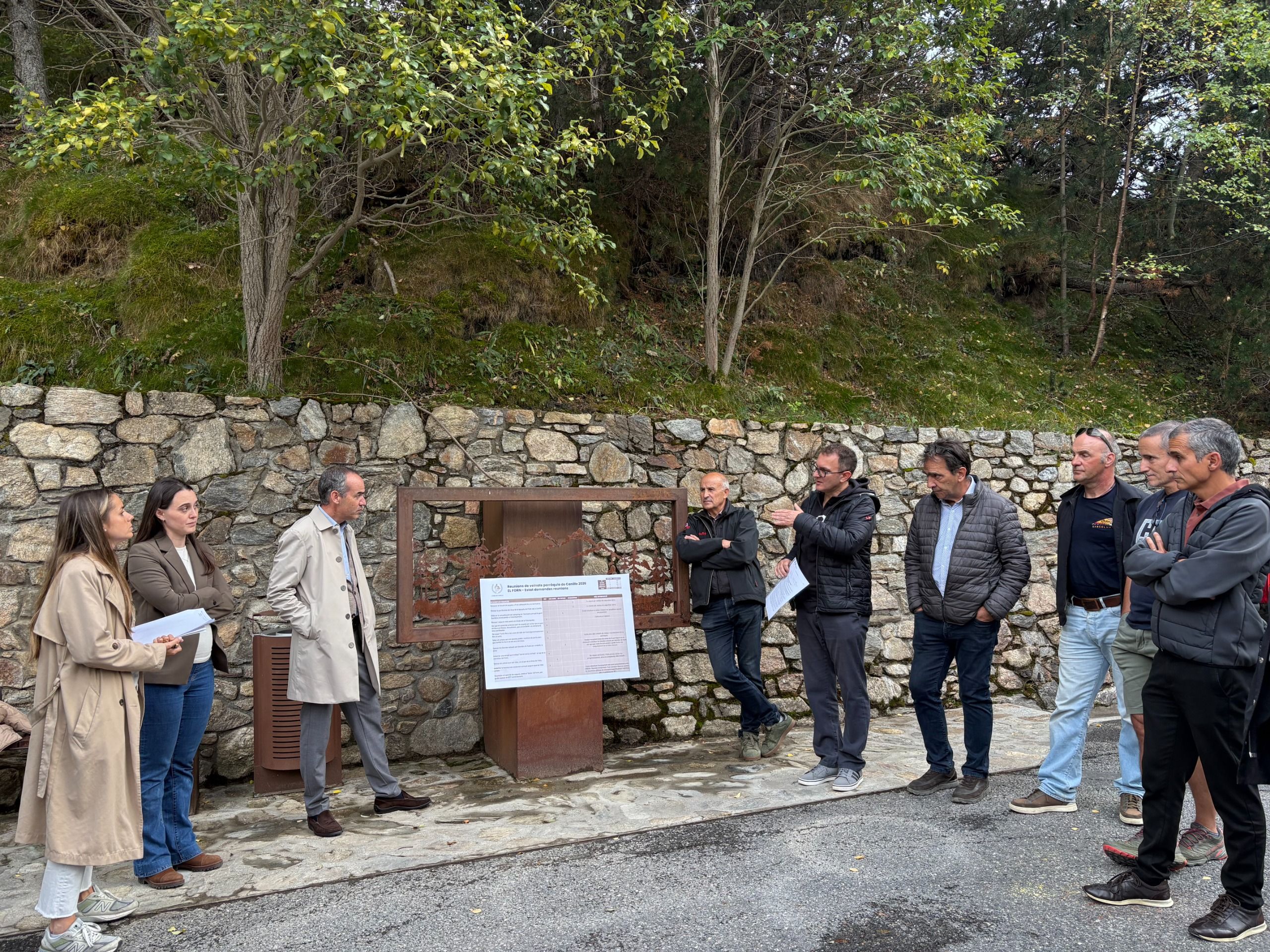 Un moment de la reunió de Poble celebrada aquesta tarda al Forn.