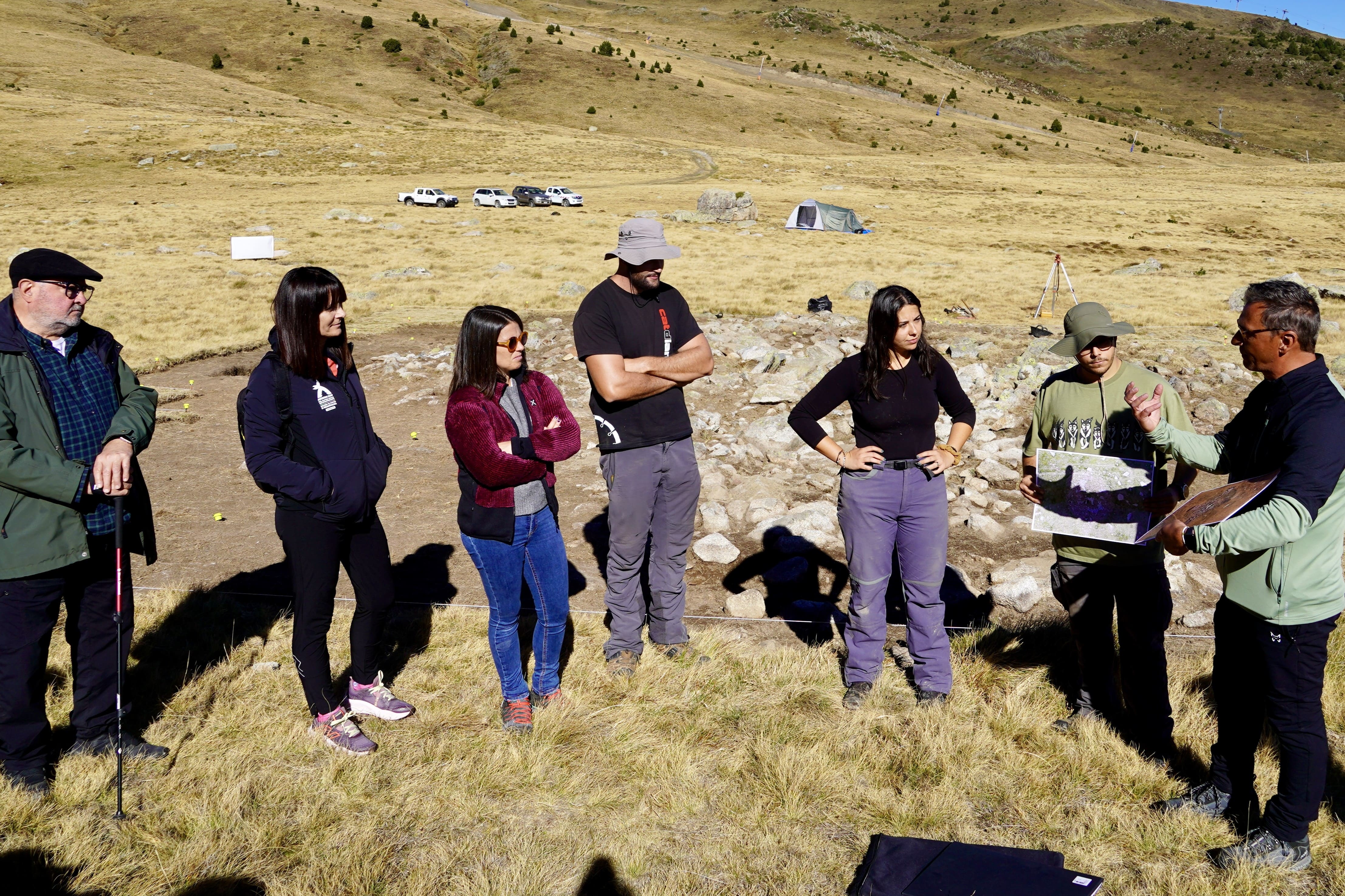 Dolmen del cubil i ruta dels orris ComuEncamp  Conveni
