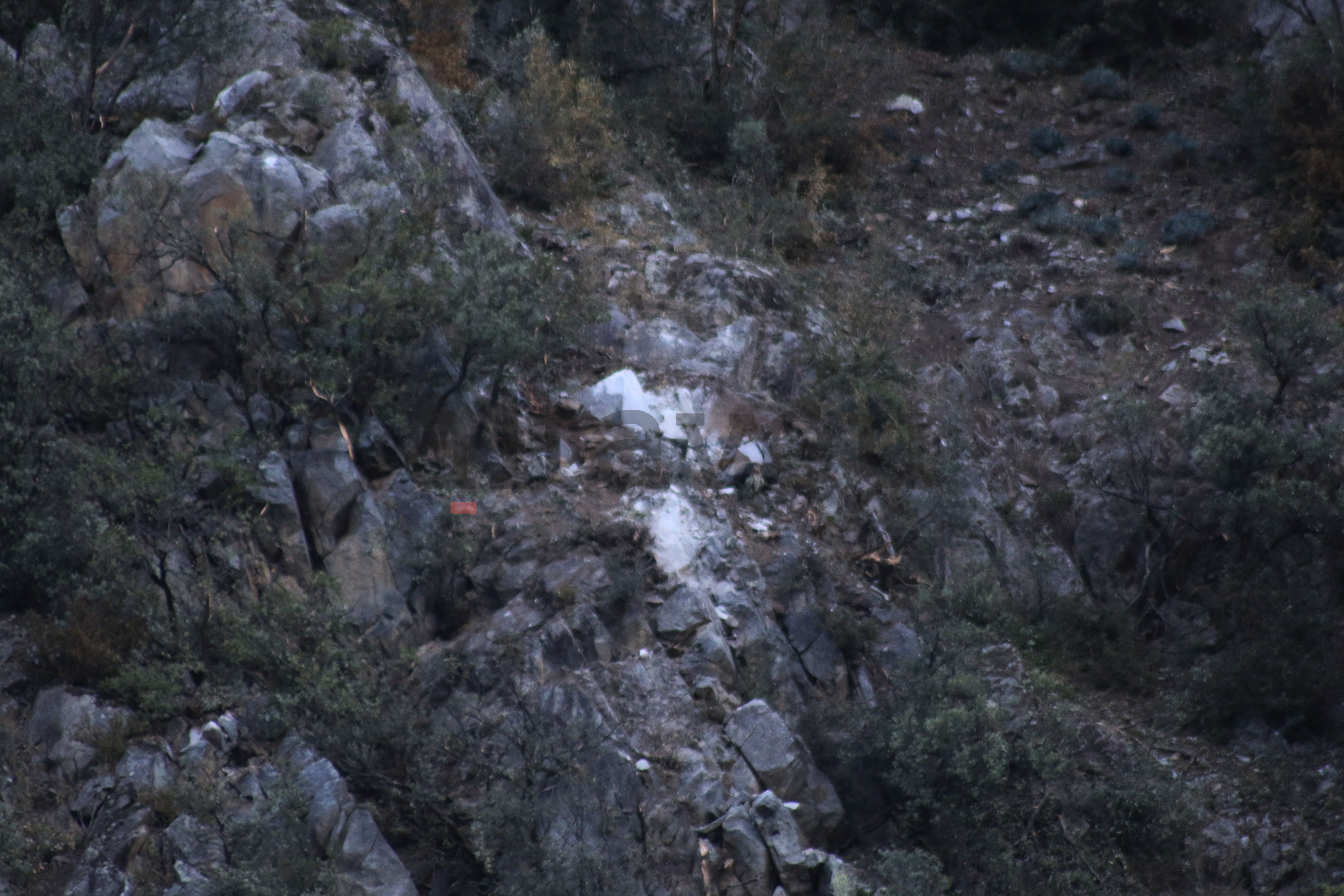 Un dels punts de la muntanya per on ha picat el roc que s'ha desprès al solà d'Andorra la Vella.