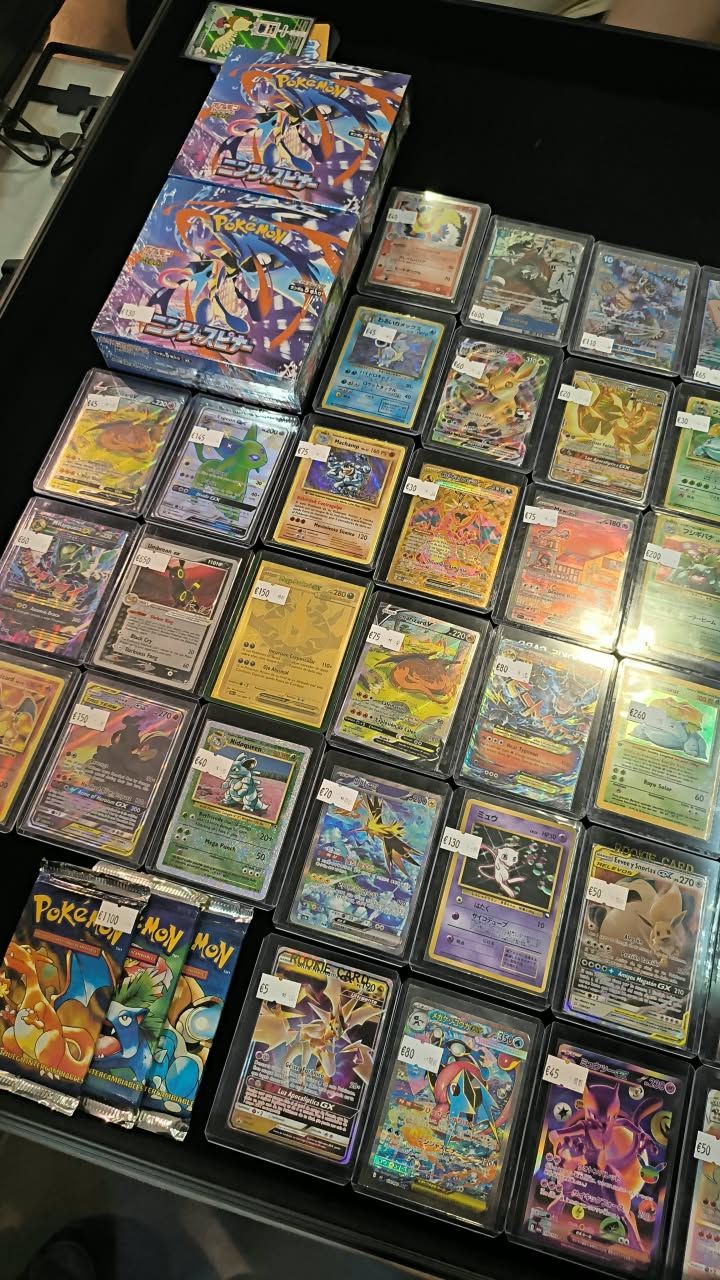 Les cartes de Pokemon han estat el més sol·licitat de la jornada. La portaveu del Sindicat, Rebeca Bonache.