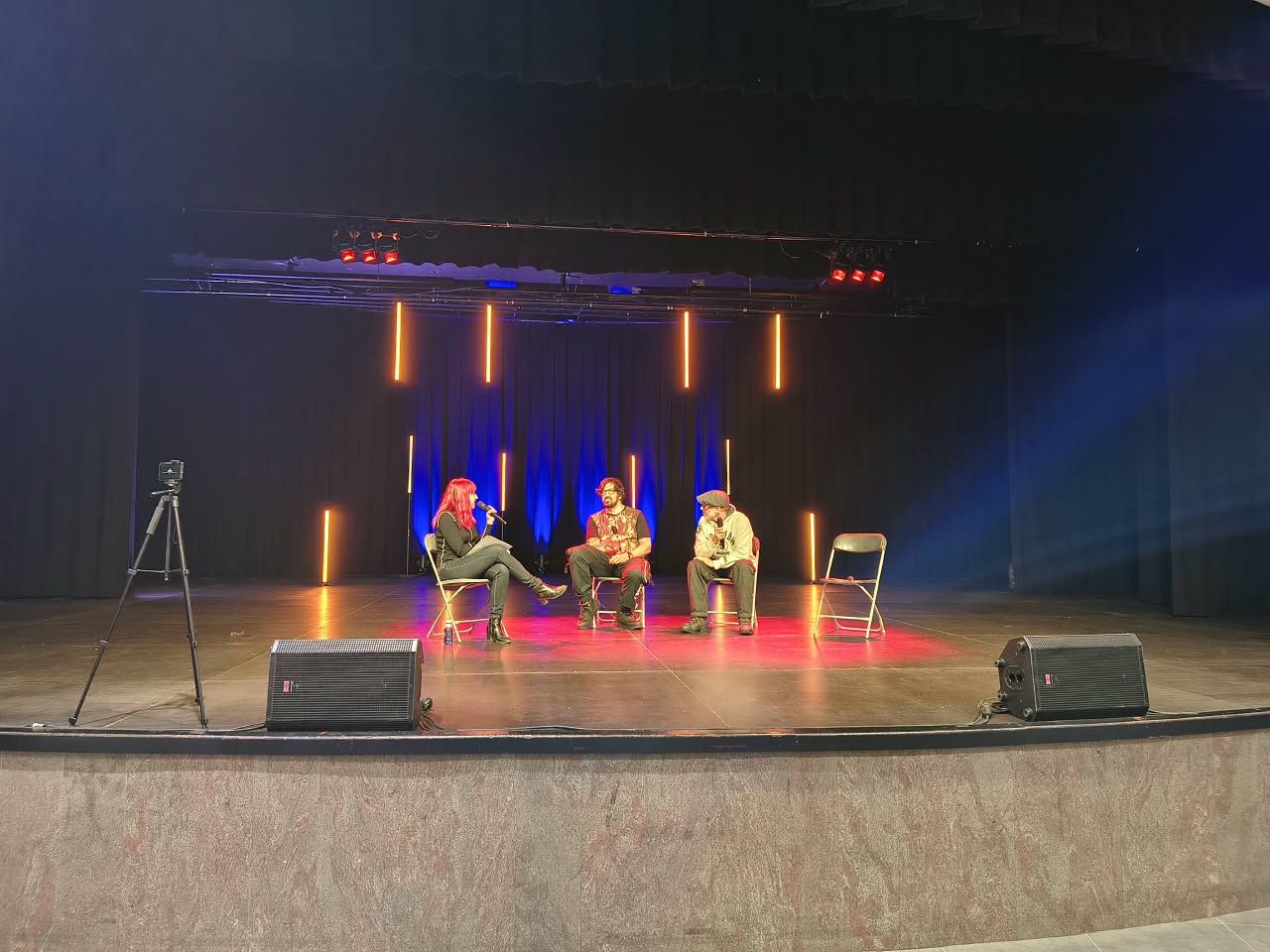 Karen Madrid, amb Franco Carlesimo i Martin Canale. La portaveu del Sindicat, Rebeca Bonache.