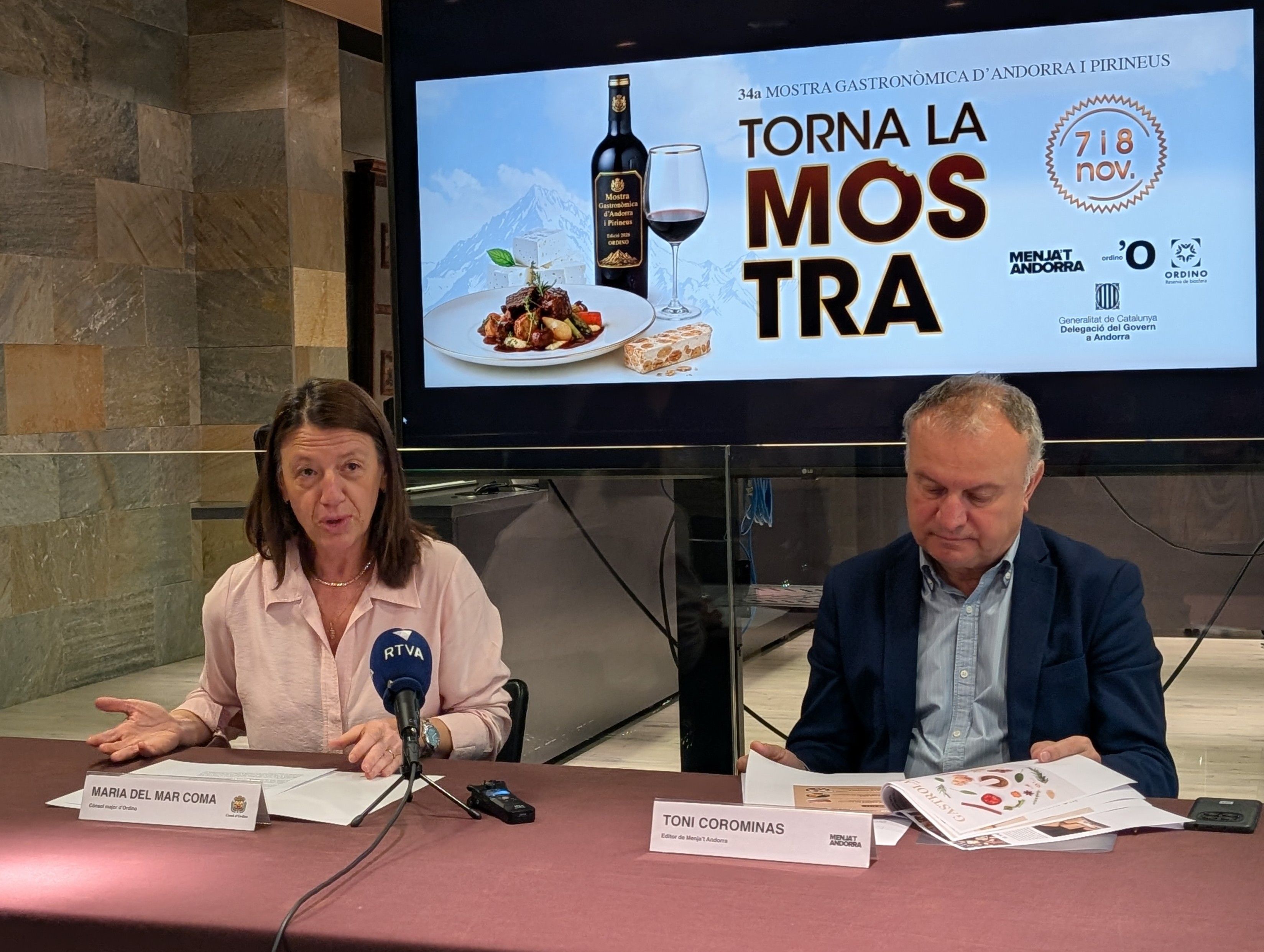Maria del Mar Coma i Toni Corominas en la presentació de la 34a Mostra Gastronòmica.