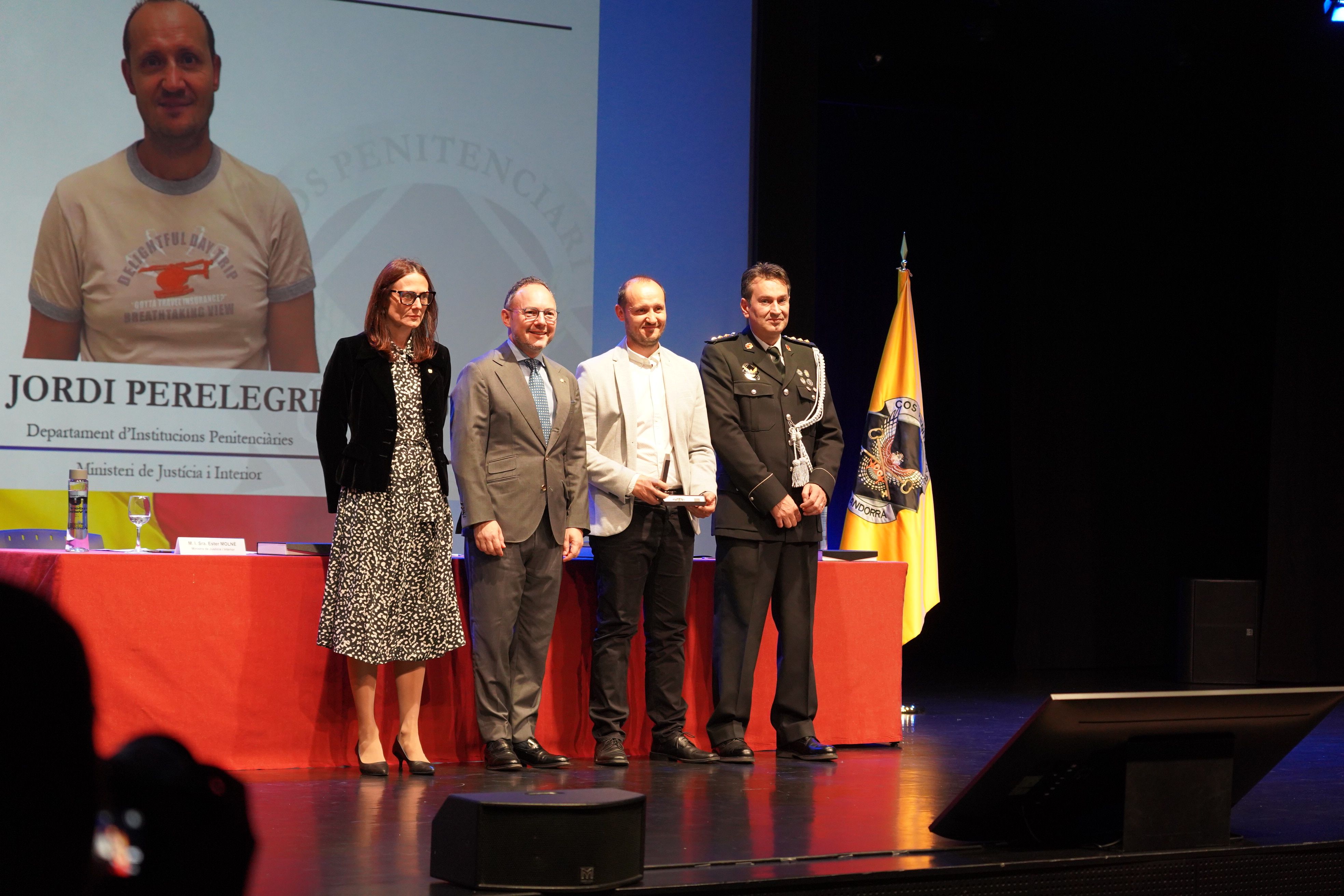 Reconeixement als 25 anys de servei de Jordi Perelegre. Reconeixement als 25 anys de servei de Jordi Perelegre.