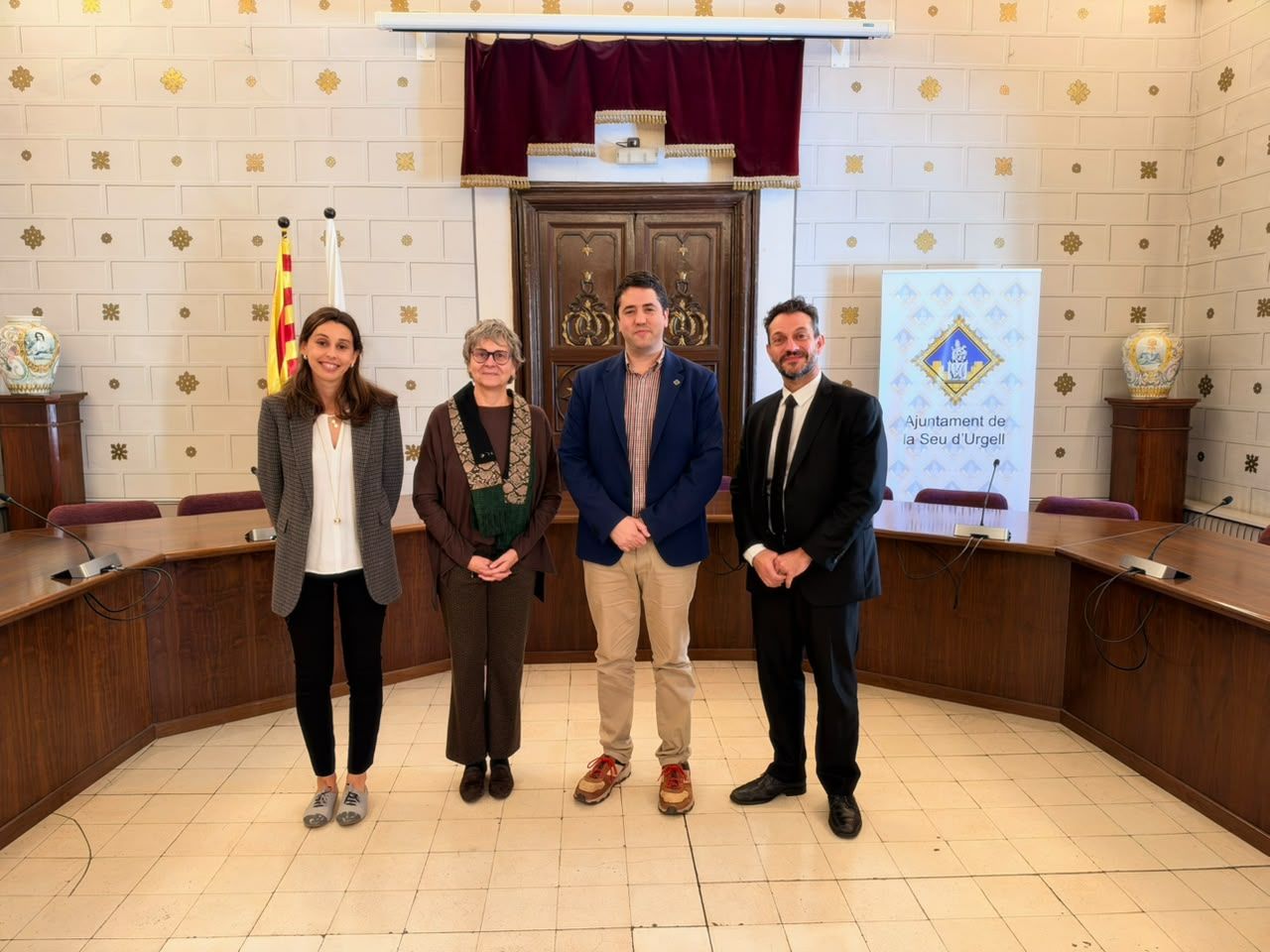 Reunió de Moliné, Vela i Alís a l'ajuntament de la Seu d'Urgell amb l'alcalde Joan Barrera.