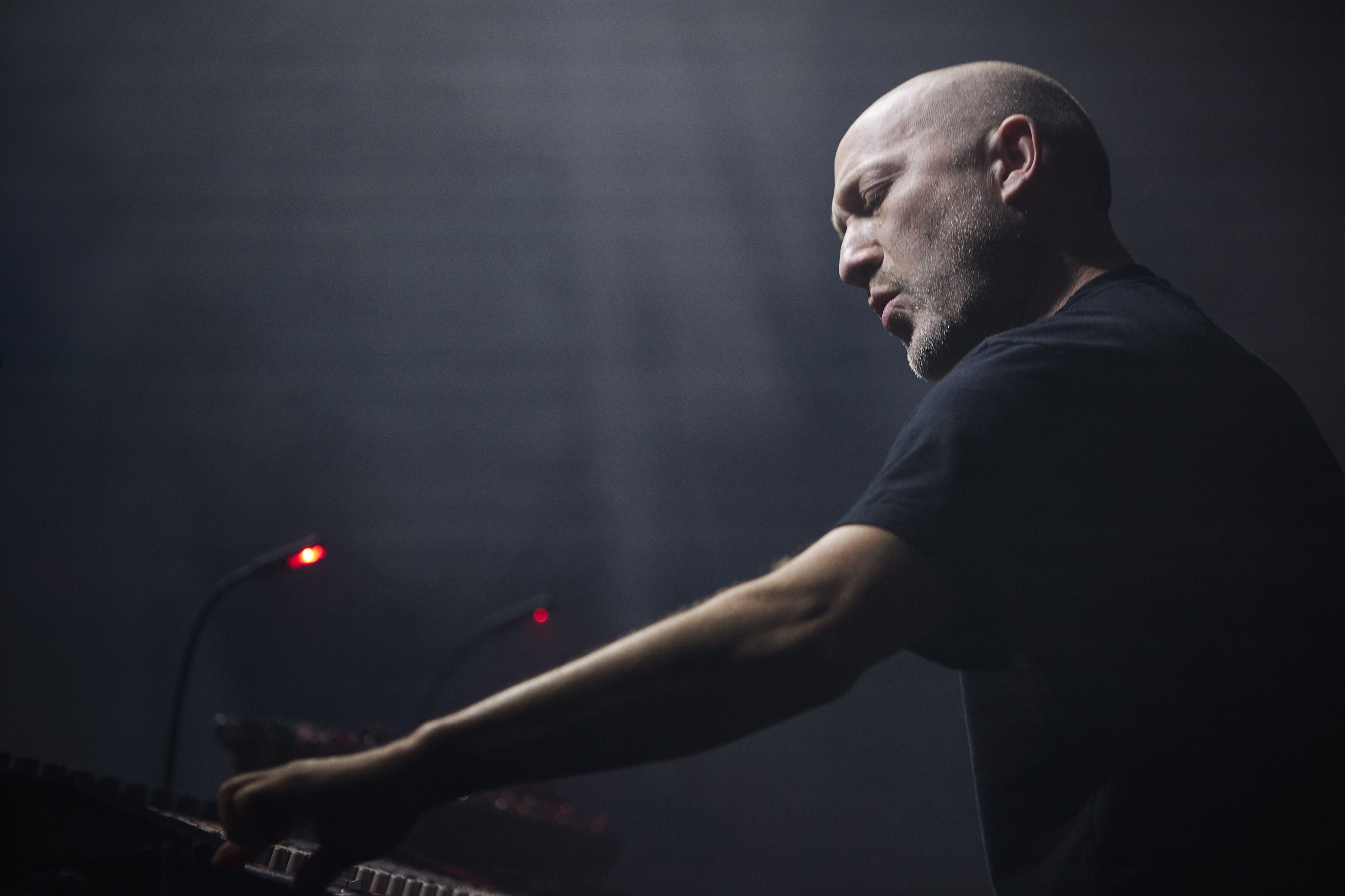 Paul Kalkbrenner en un dels seus 'sets'. Paul Kalkbrenner en un dels seus 'sets'.