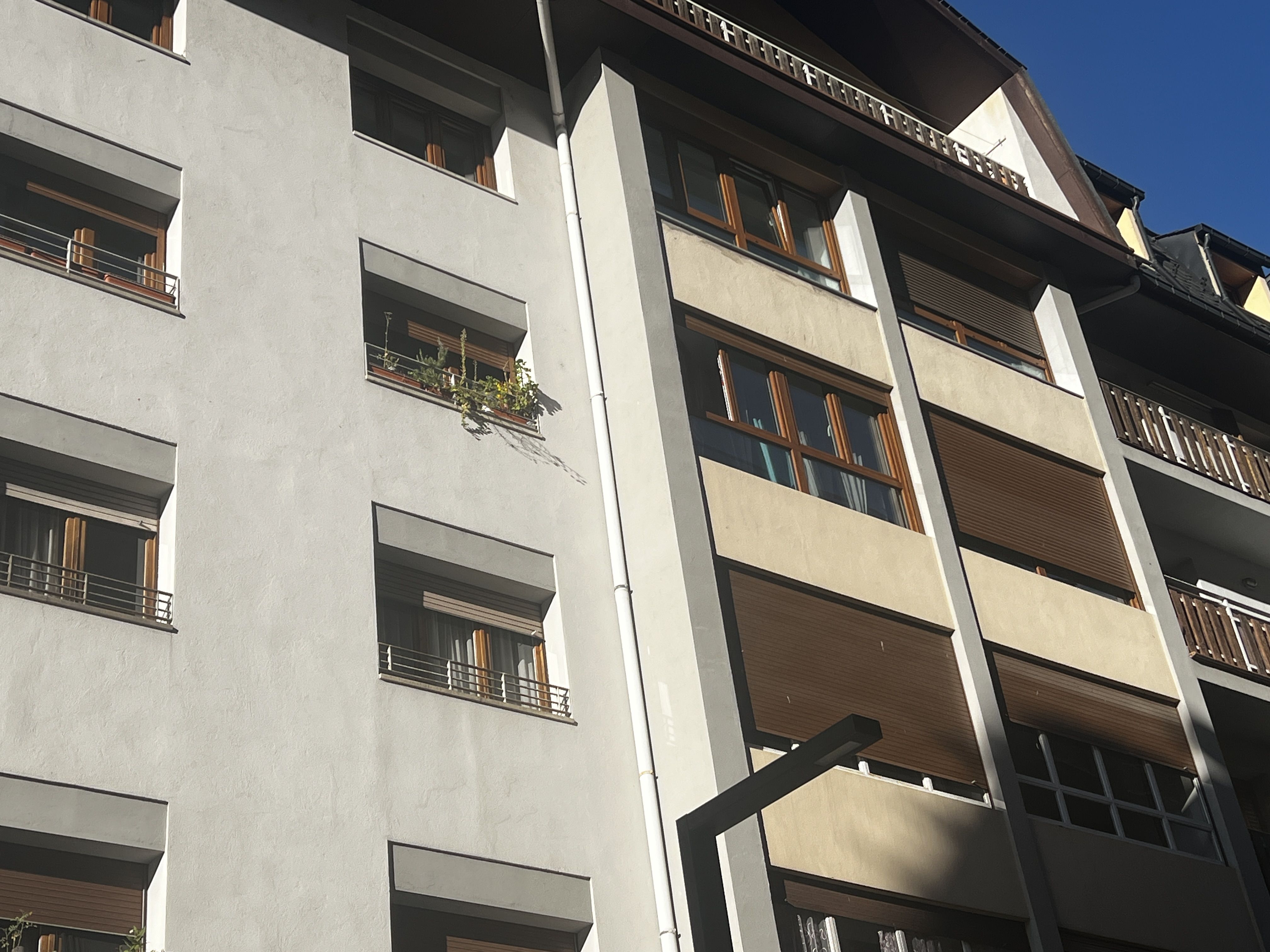Una imatge de la façana de l'edifici.