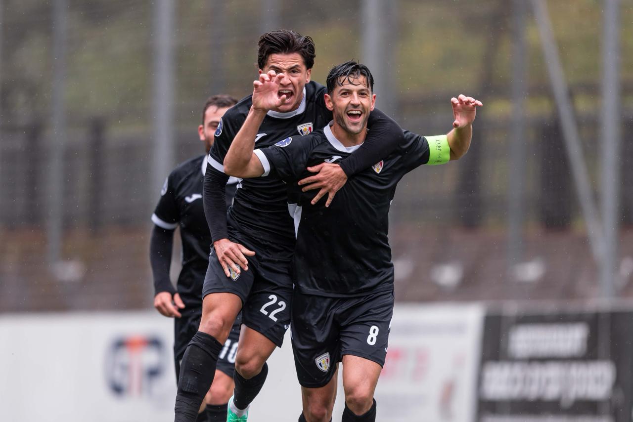 Els jugadors de l'FC Santa Coloma celebrant el gol.