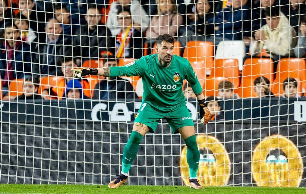 Iago Herrerín també va defensar els colors del València CF. La portaveu del Sindicat, Rebeca Bonache.
