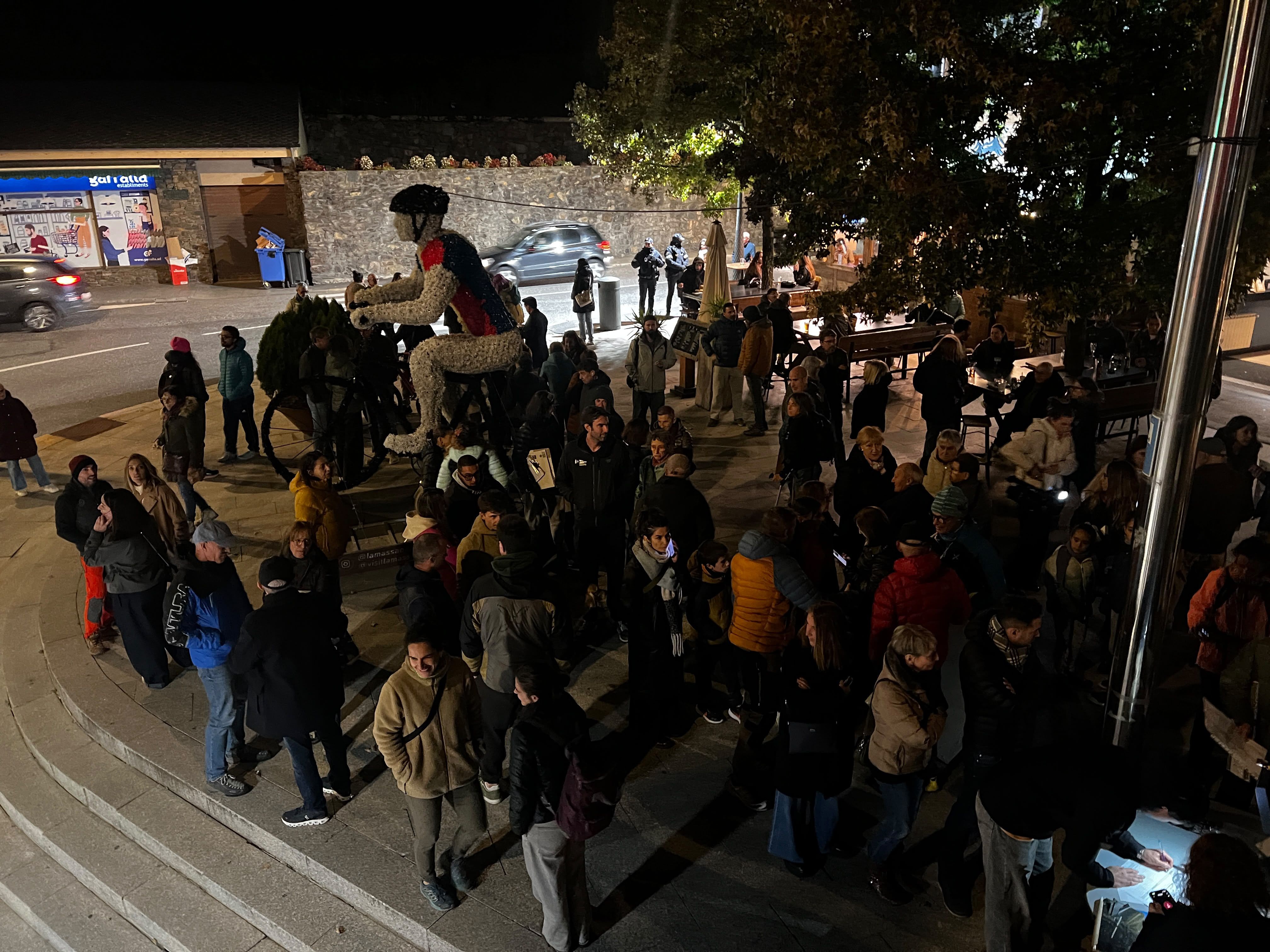 Concentració en contra del mirador de l'Alt de la Capa.