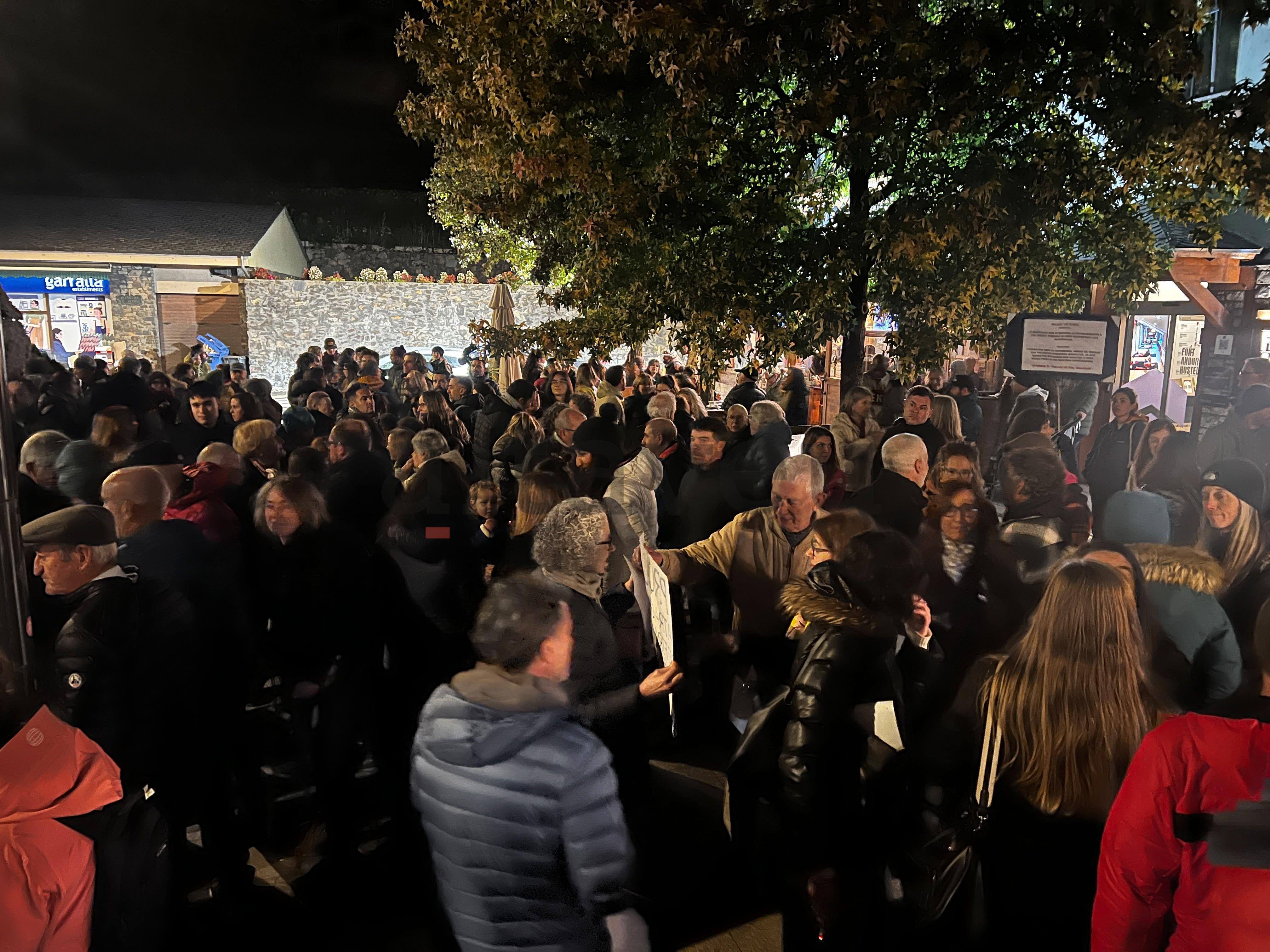 Gairebé 300 persones es concentren a la Massana. Gairebé 300 persones es concentren a la Massana.