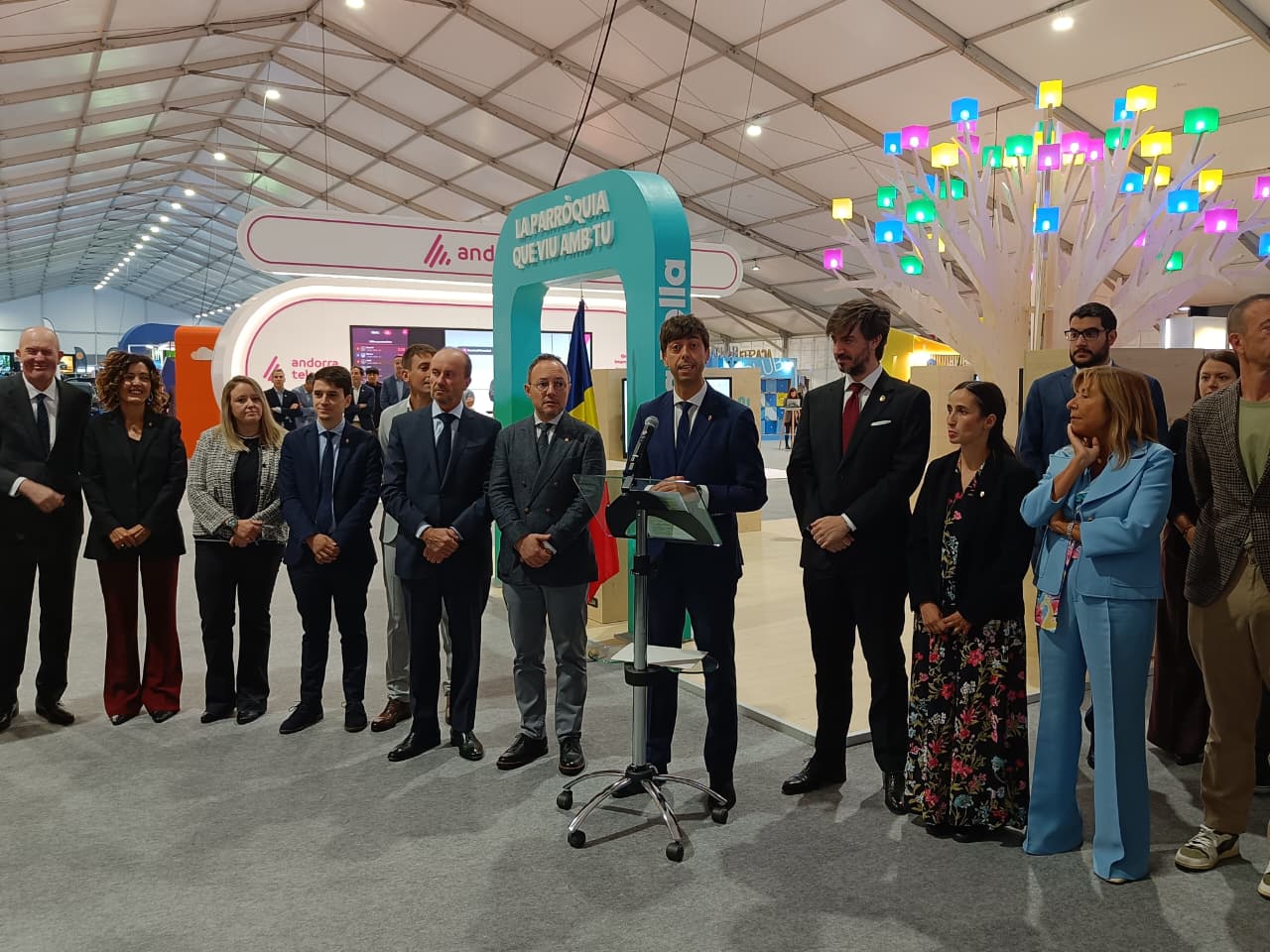 Les autoritats, aquest divendres al matí, durant la inauguració de la Fira d'Andorra la Vella. Les autoritats, aquest divendres al matí, durant la inauguració de la Fira d'Andorra la Vella.