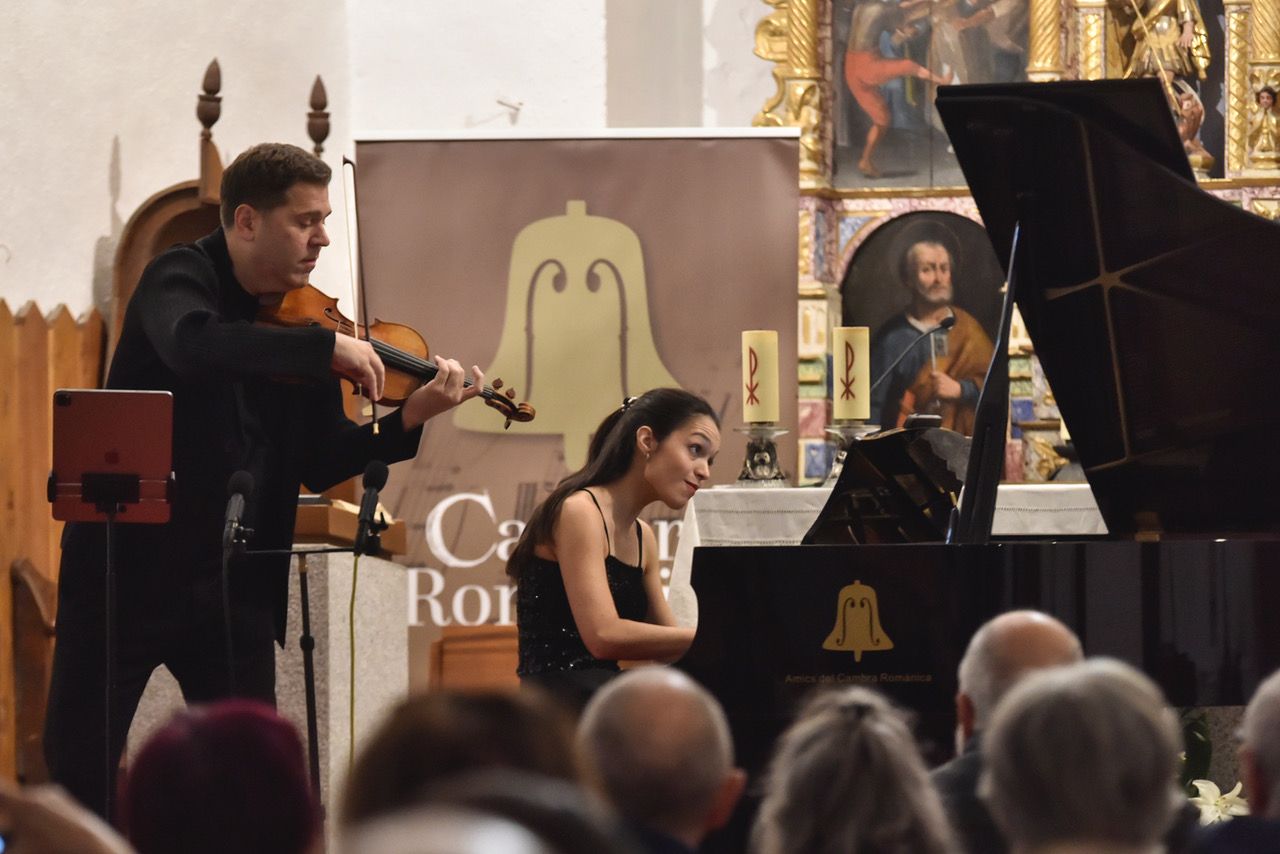 El concert amb Abel Tomàs i Emma Stratton inaugura l’XI Cicle Cambra Romànica a Canillo.