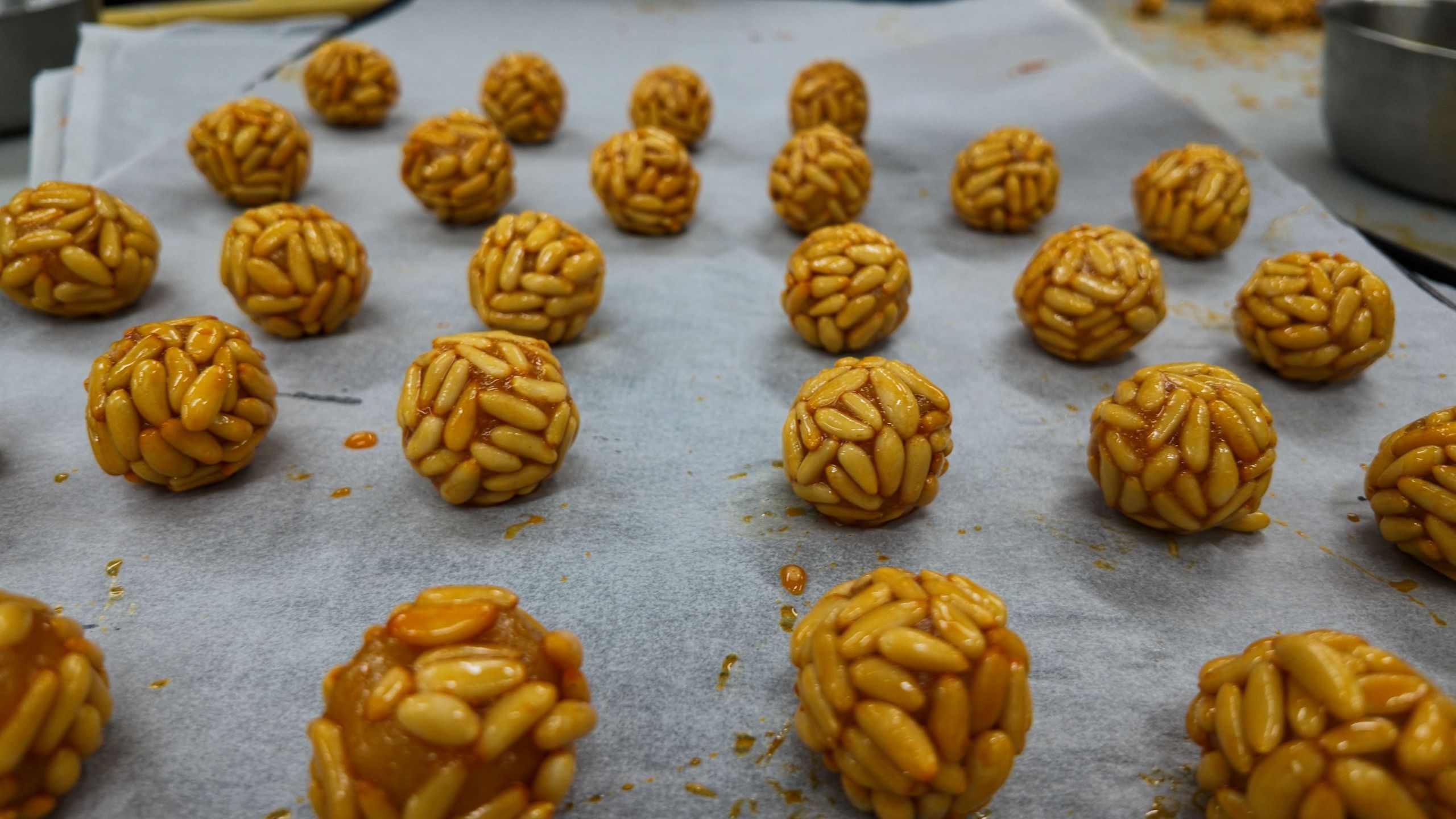 Panellets de pinyons
