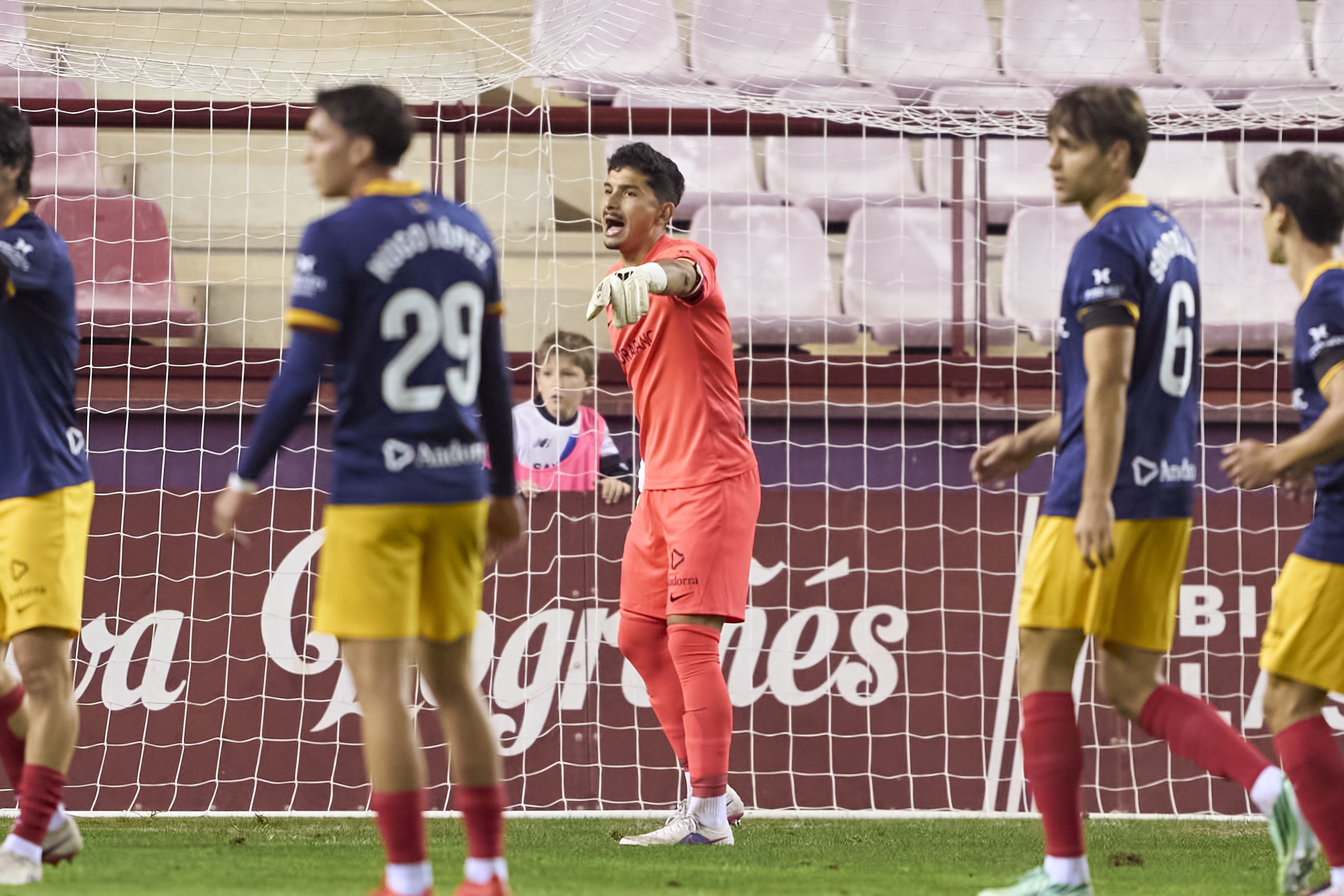 Ratti ha tingut poc treball a la primera meitat. | FC ANDORRA La portaveu del Sindicat, Rebeca Bonache.