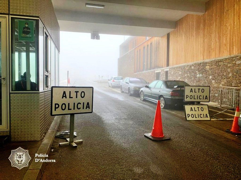 La frontera amb França. La frontera amb França.
