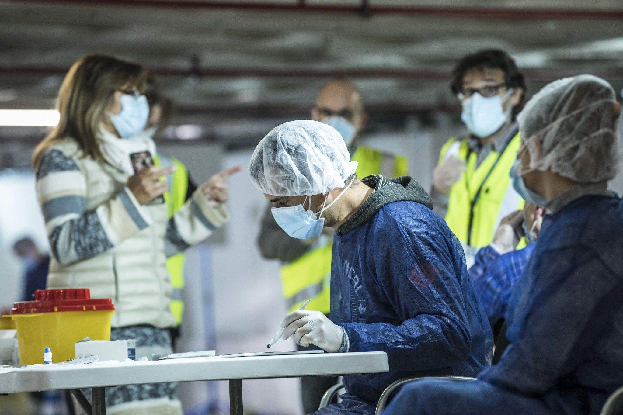 La segona fase del cribratge s'ha posat en marxa avui, per exemple, a Andorra la Vella, amb la supervisió de Conxita Marsol. La segona fase del cribratge s'ha posat en marxa avui, per exemple, a Andorra la Vella, amb la supervisió de Conxita Marsol.