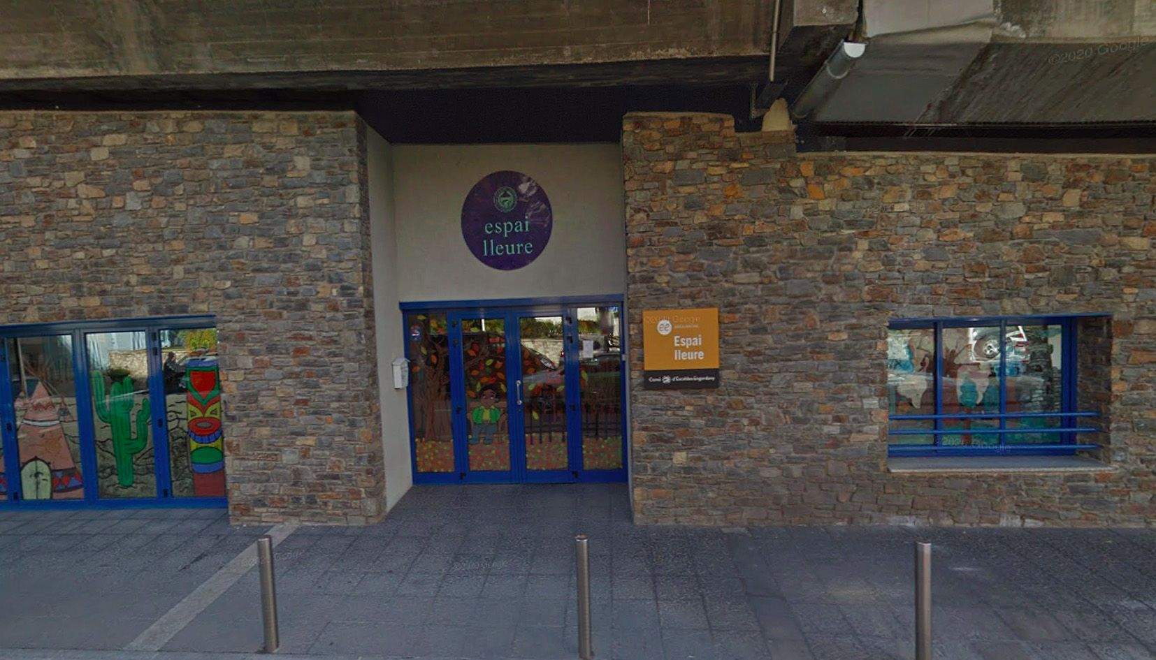 L'Espai Lleure és a la plaça dels Dos Valires.