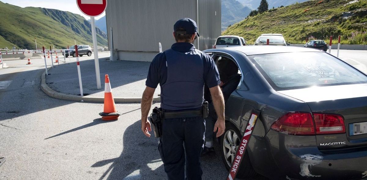 Un control a la frontera del Baladrà.