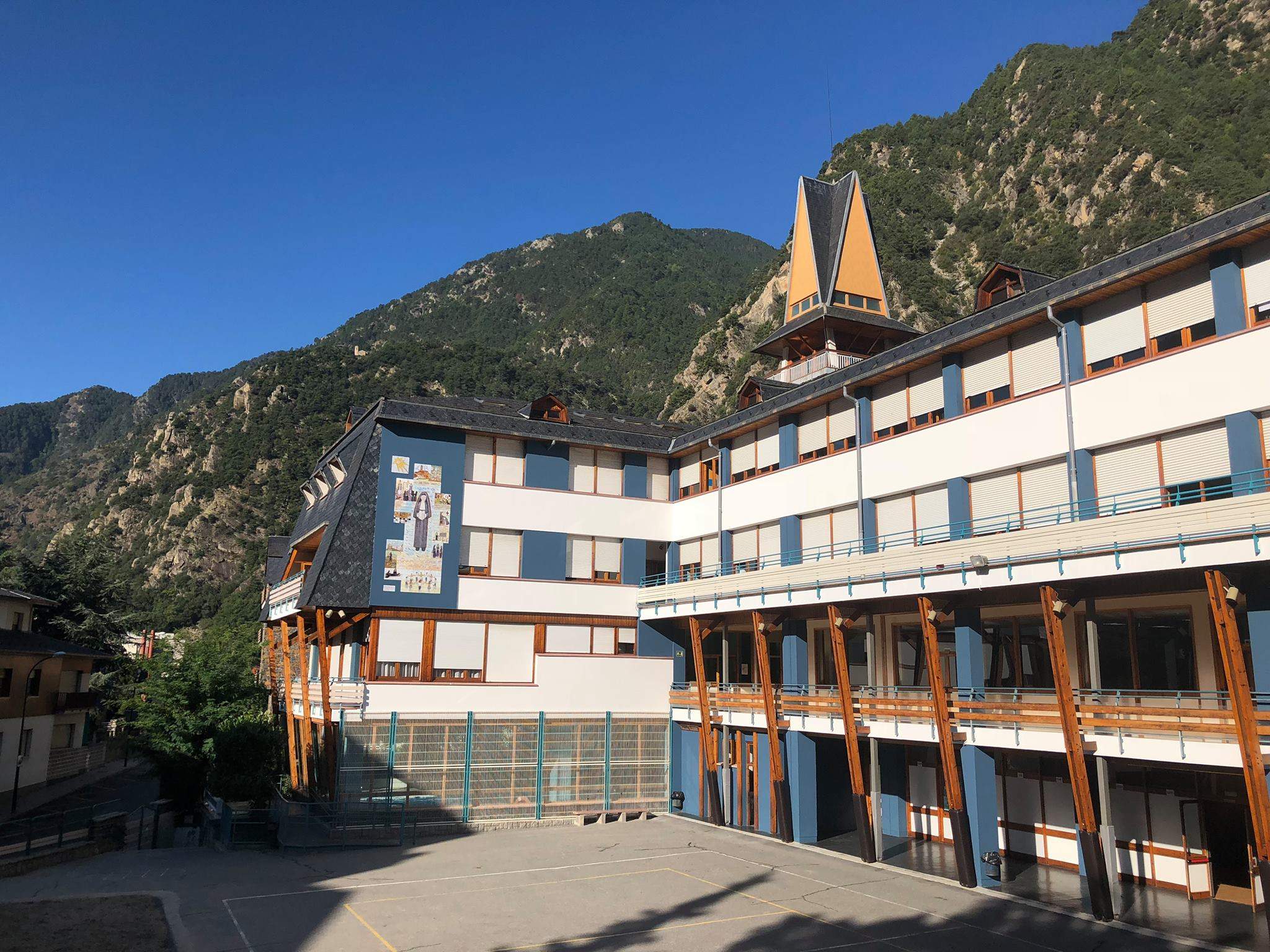 Una imatge del col·legi Janer.