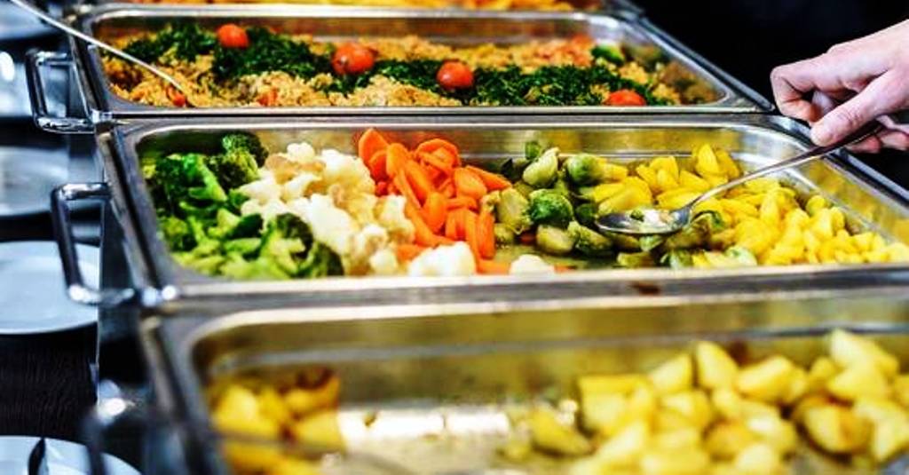 Un bufet d'autoservei Un bufet d'autoservei