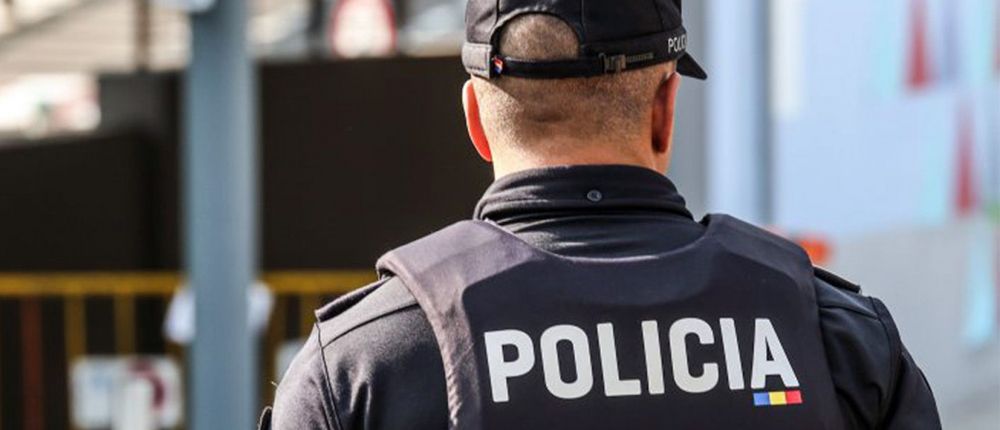 Un agent de policia.