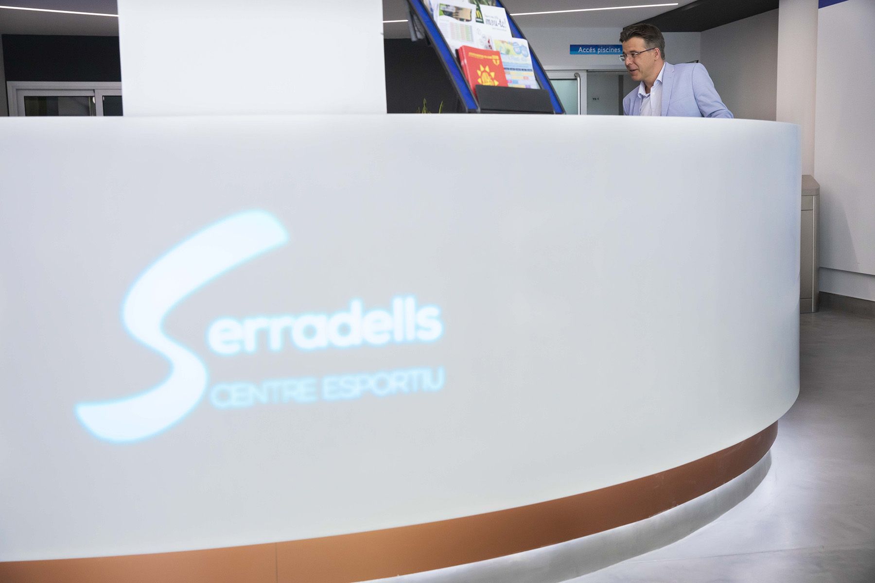 El vestíbul del centre esportiu dels Serradells.
