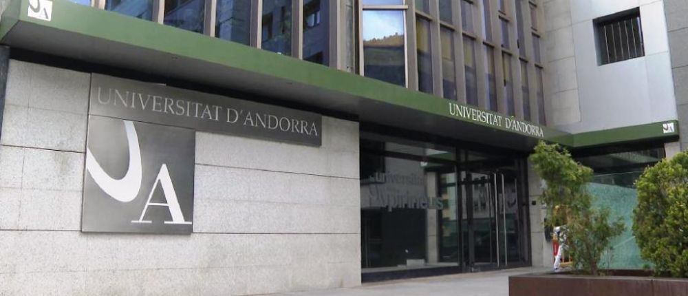 Entrada principal a la Universitat d'Andorra.