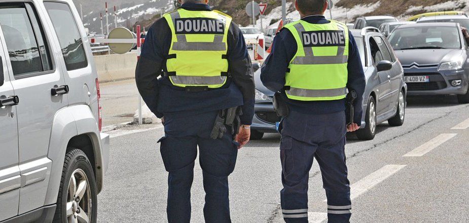 Controls a la duana francesa.